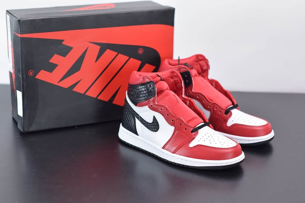 乔丹Air JordanAJ1 aj1乔丹1代高帮丝绸蛇纹板鞋纯原版本 货号： CD0461-601