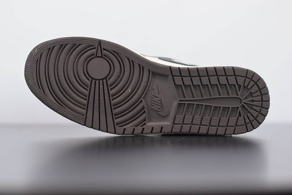 乔丹Air Jordan aj1 AJ1联名TS倒钩深棕鬼脸板鞋纯原版本 货号:CD4487-100