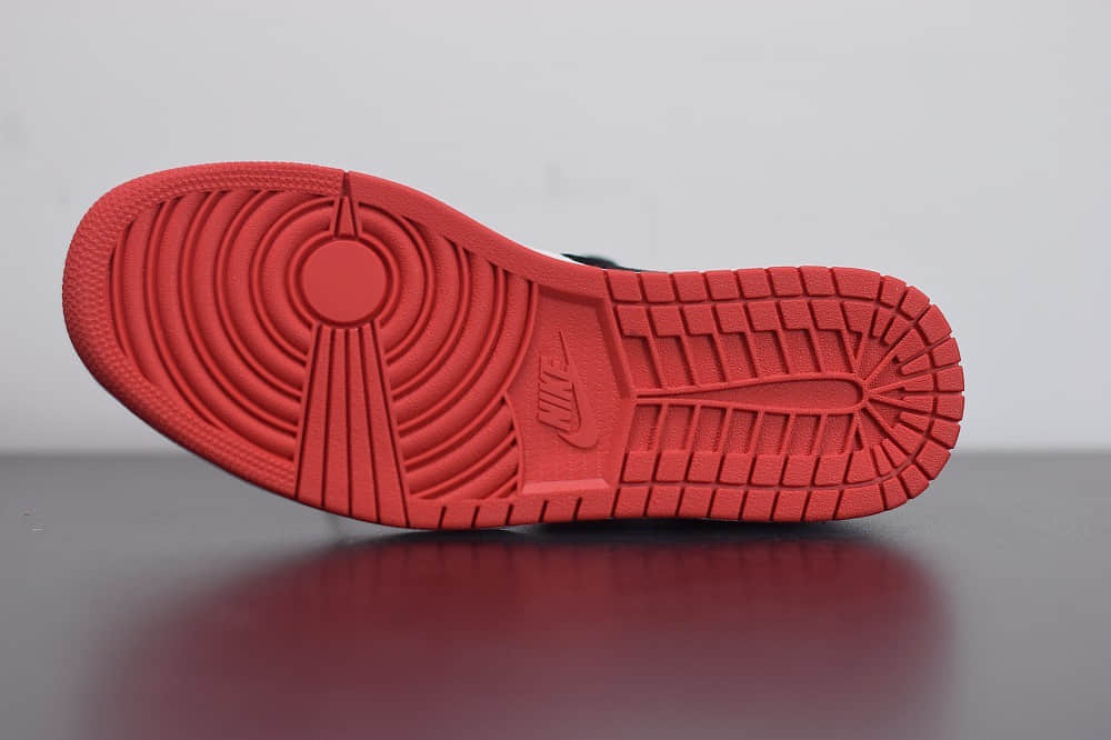 乔丹Air Jordan AJ1中帮白丝绸陈冠希联名款板鞋 货号: CU2804-100