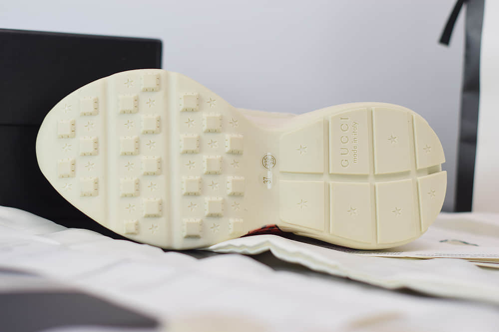 古驰Gucci Rhyton印花草莓红做旧经典复古老爹鞋纯原版本 货号:576963DRW009522