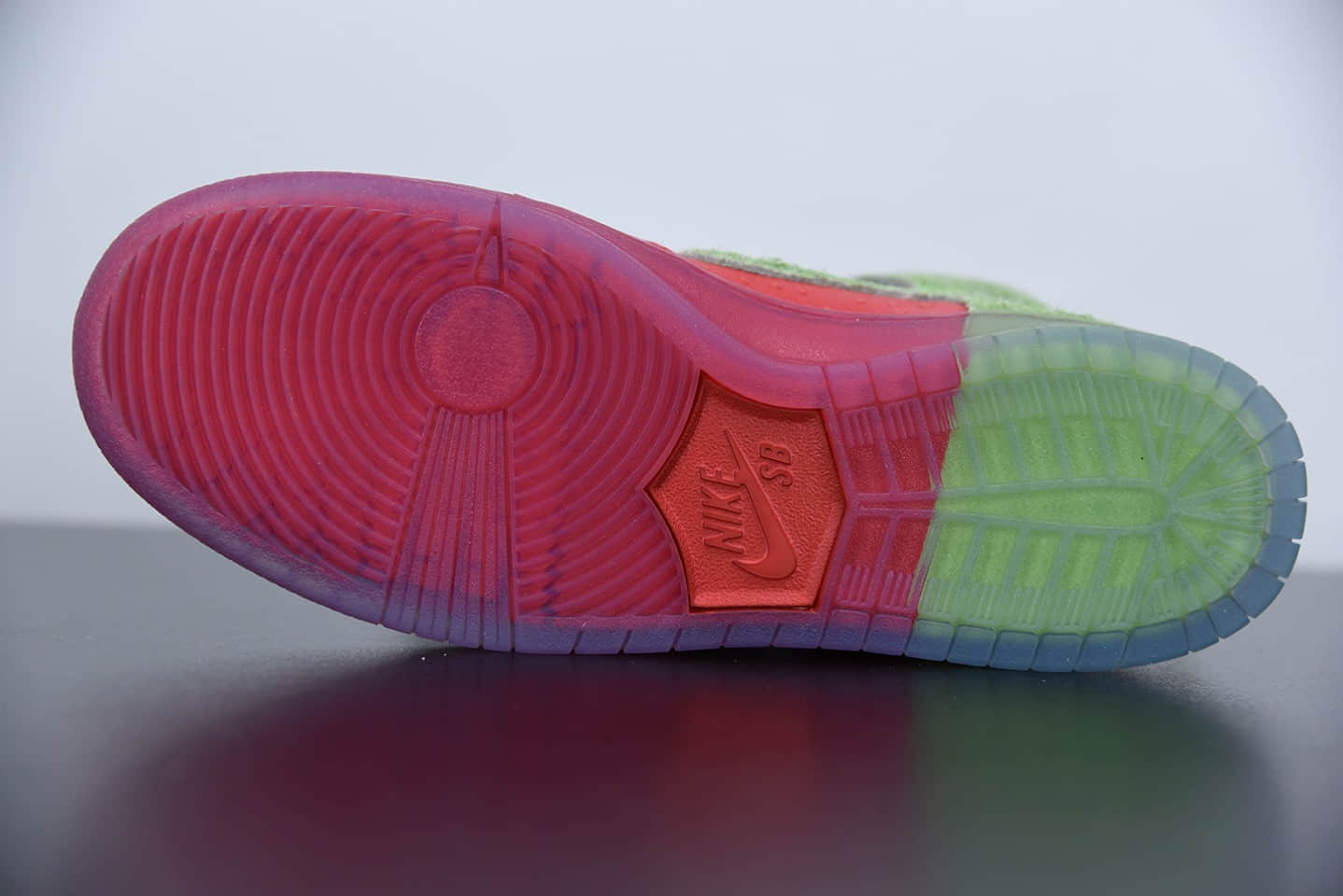 耐克Nike SB Dunk high“strawberry cough”咳嗽草莓高帮休闲板鞋纯原版本 货号:CW7093-600