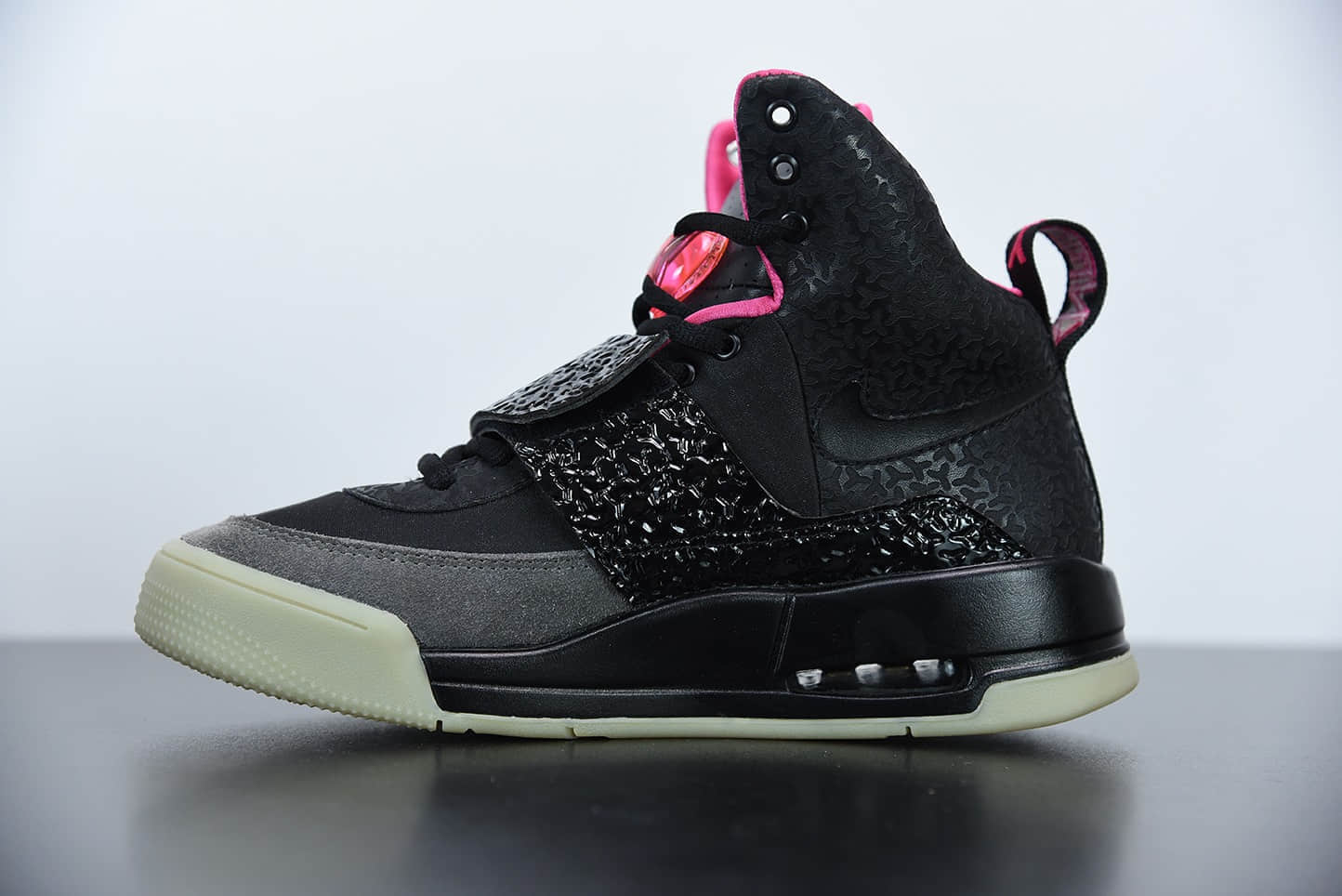 耐克Nike Air Yeezy 1Blink黑粉高街潮流篮球鞋纯原版本 货号:366164-003