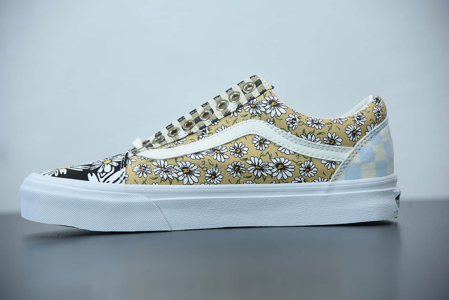 万斯VansOld Skool 拼接格纹小菊花低帮硫化休闲板鞋纯原版本 货号:VN0A7Q2J420