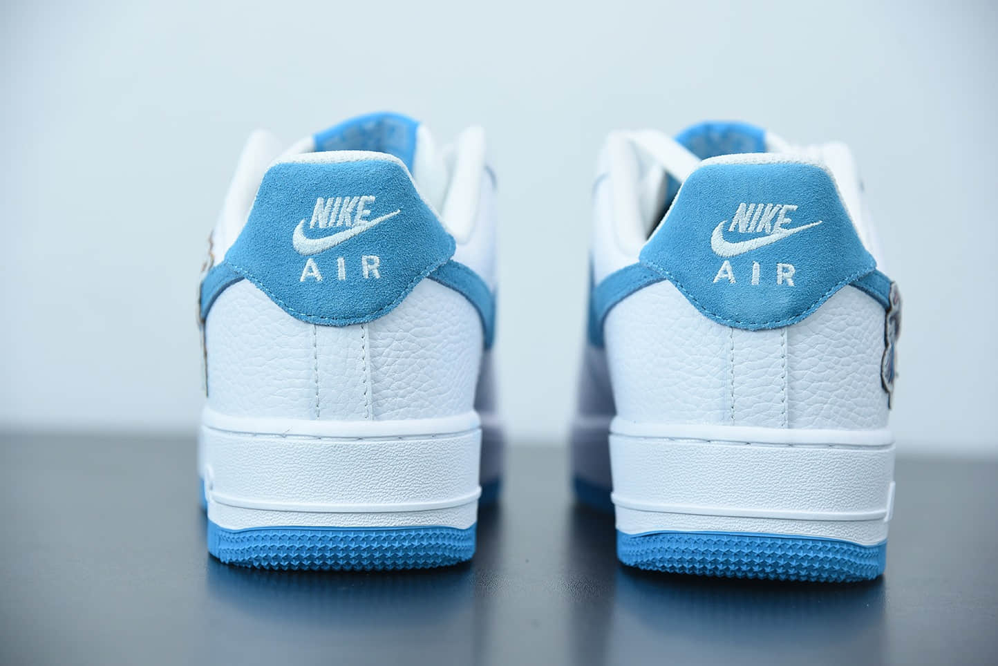 耐克The Space Jam x Nike Air Force 1 '07 LowHare白蓝兔八哥与劳拉兔空军一号经典低帮百搭休闲运动板鞋纯原版本 货号:DJ7998-100