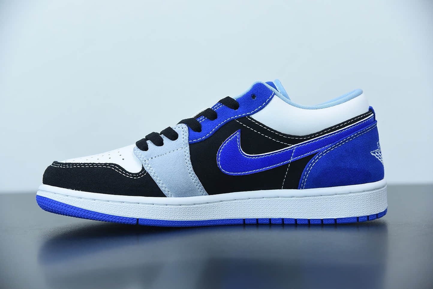 乔丹Air Jordan 1 Low 白蓝黑拼接低帮复古文化篮球鞋纯原版本 货号：DH0206-400