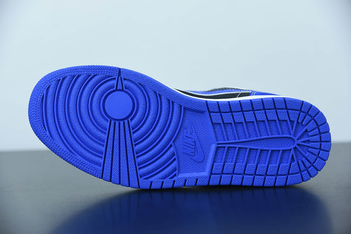 乔丹Air Jordan 1 Low 白蓝黑拼接低帮复古文化篮球鞋纯原版本 货号：DH0206-400