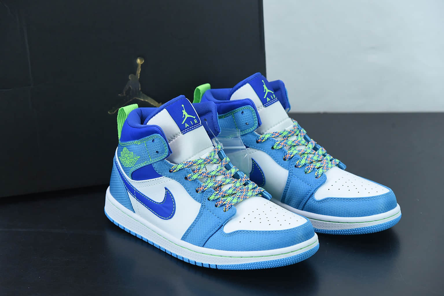 乔丹Air Jordan 1 Mid GS AJ1 蓝绿湖水绿中帮文化篮球鞋纯原版本 货号:DA8010 400