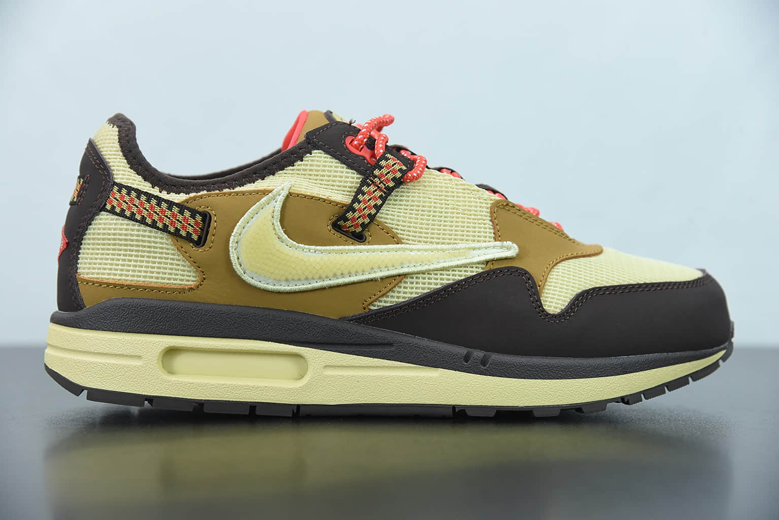 耐克 NikeTravis Scott x Nk Air Max 1Cactus Jack改版款低帮复古百搭“深棕麦黄米倒钩低帮复古百搭休闲运动慢跑鞋纯原版本 货号:DO9392-200