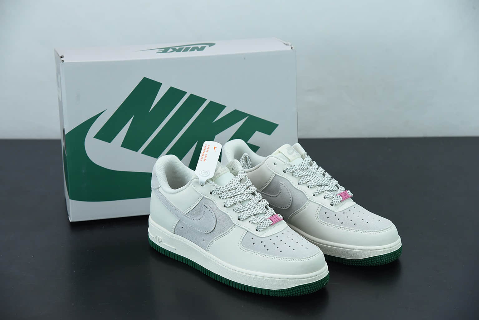 耐克 Nike Air Force 1 Low ’07 寿桃满天星空军一号低帮休闲板鞋纯原版本 货号:CW0063-125