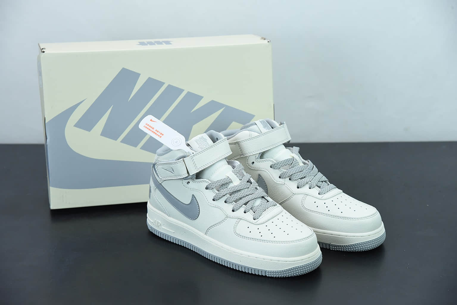耐克 Nike Undefeated x NK Air Force 1 Mid夜魔侠空军一号中帮休闲板鞋纯原版本 货号：AO6617-306