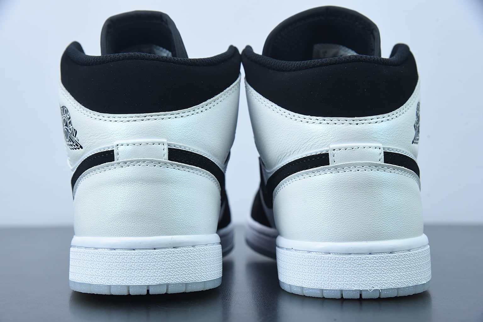 乔丹 Air Jordan 1 Mid Diamond Shorts AJ1珠光白黑熊猫中帮休闲板鞋纯原版本 货号：DH6933-100