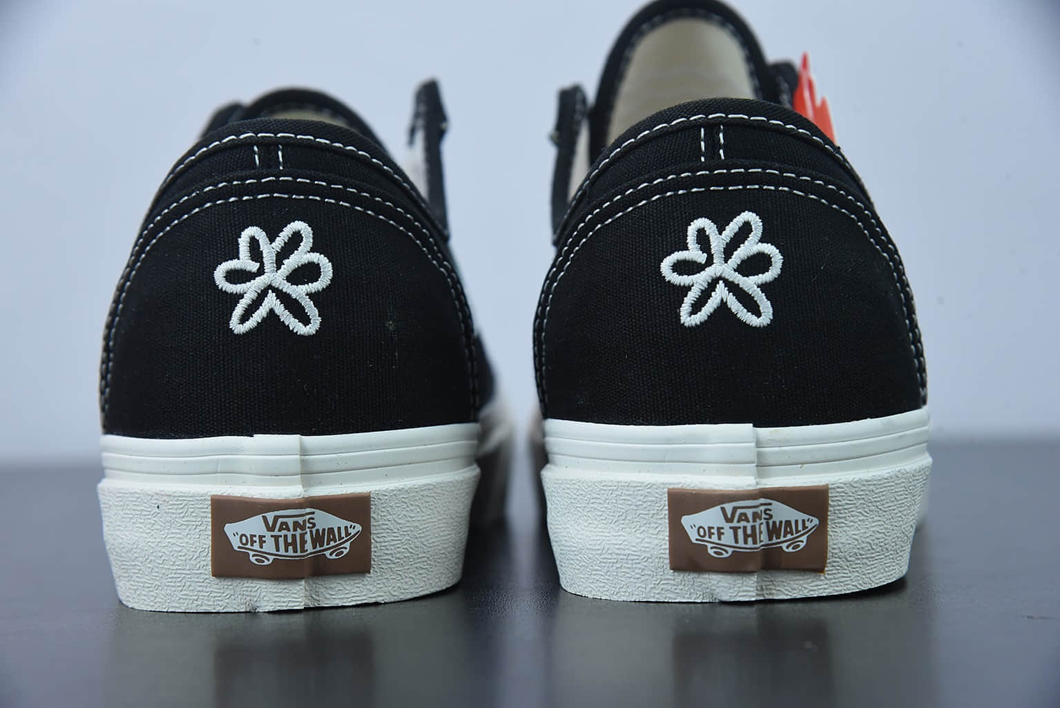 万斯 Vans Old Skool Tapered 权志龙经典黑白小头低帮休闲板鞋纯原版本 货号：VN0A54F41KP