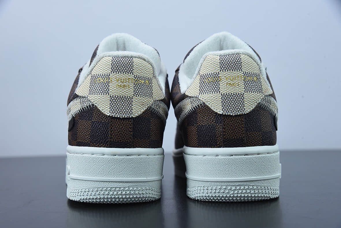 耐克 Nike Louis Vuitton x Nk Air Force 1'07 LV8 LowDamier AzurBrownLV Monogram LV联名款老花经典配色空军一号低帮板鞋纯原版本 货号：LK0235