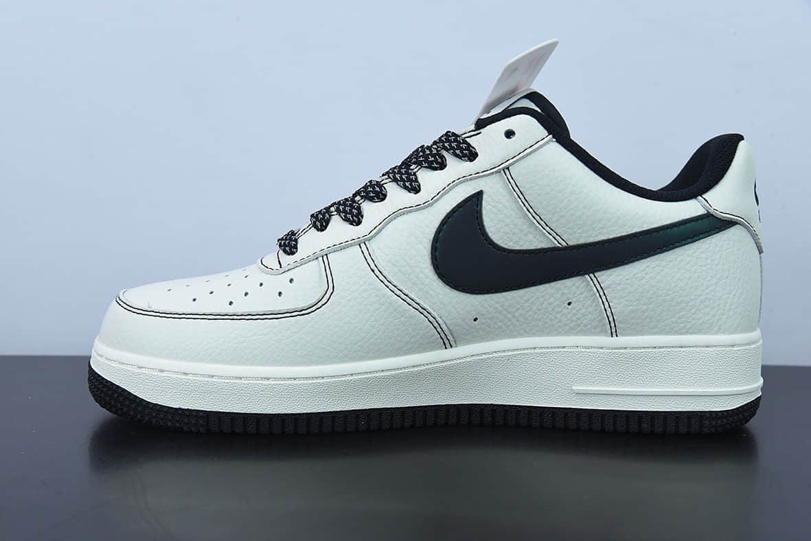 耐克Nike Air Force 1'07 LowMilk WhitePurple皮革米白反光镭射车线空军一号低帮休闲板鞋纯原版本 货号：312588-121