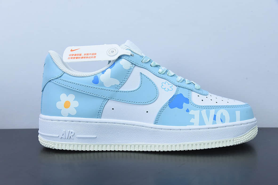 耐克Nike Air Force 1 07 LV8Light BlueLove天蓝白蝴蝶花朵印花空军一号低帮休闲板鞋纯原版本 货号:CW2288-661