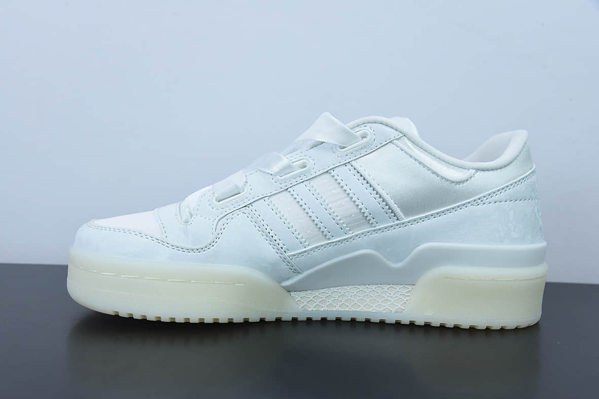 阿迪达斯Adidas Originals Forum 84 Low 罗马系列魔术贴“白丝绸蝴蝶结低帮复古休闲板鞋纯原版本 货号:H68194