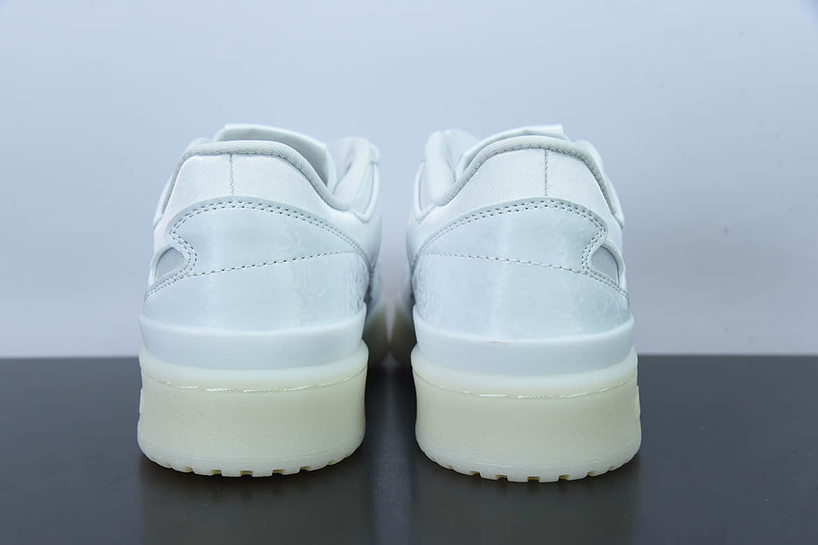 阿迪达斯Adidas Originals Forum 84 Low 罗马系列魔术贴“白丝绸蝴蝶结低帮复古休闲板鞋纯原版本 货号:H68194