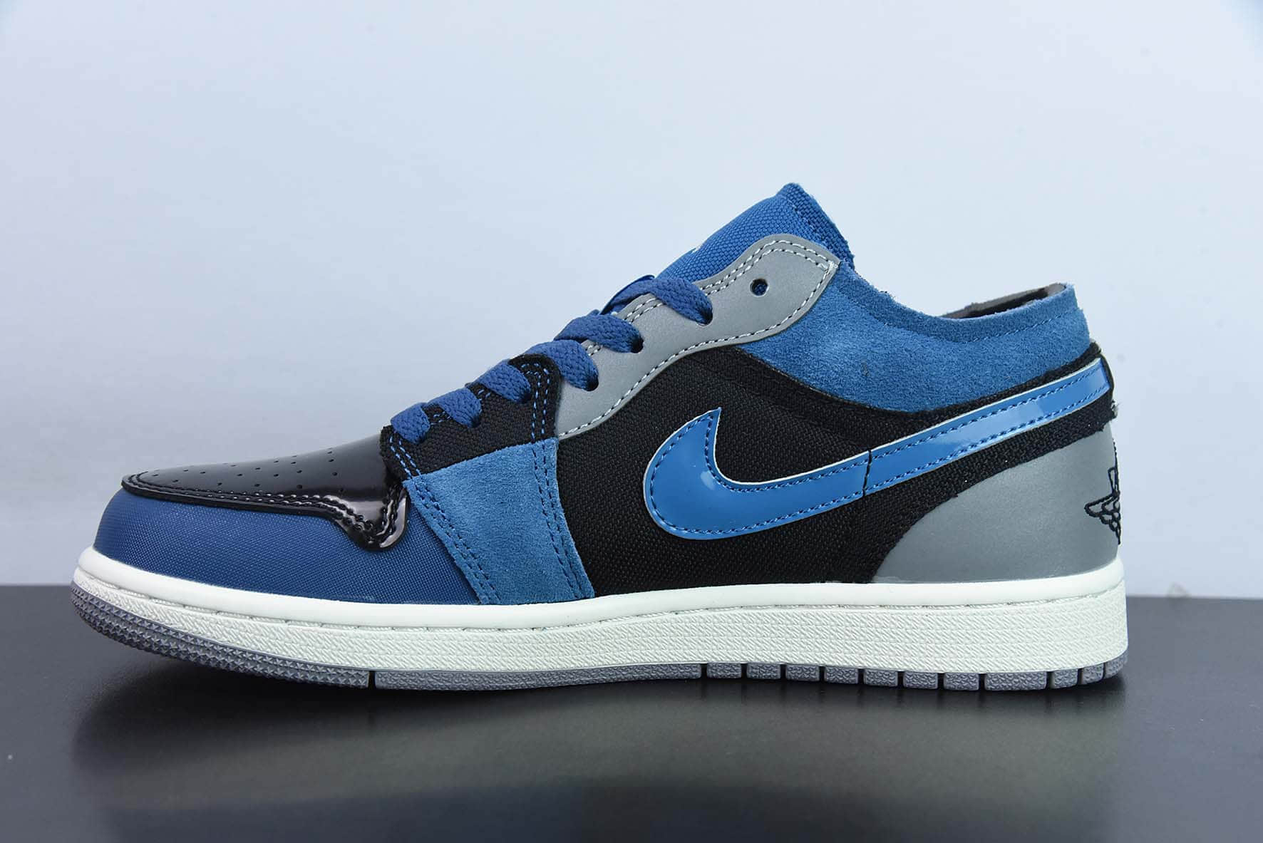 乔丹Air Jordan 1 Low AJ1漆皮黑蓝低帮篮球鞋纯原版本 货号：DR8867-400