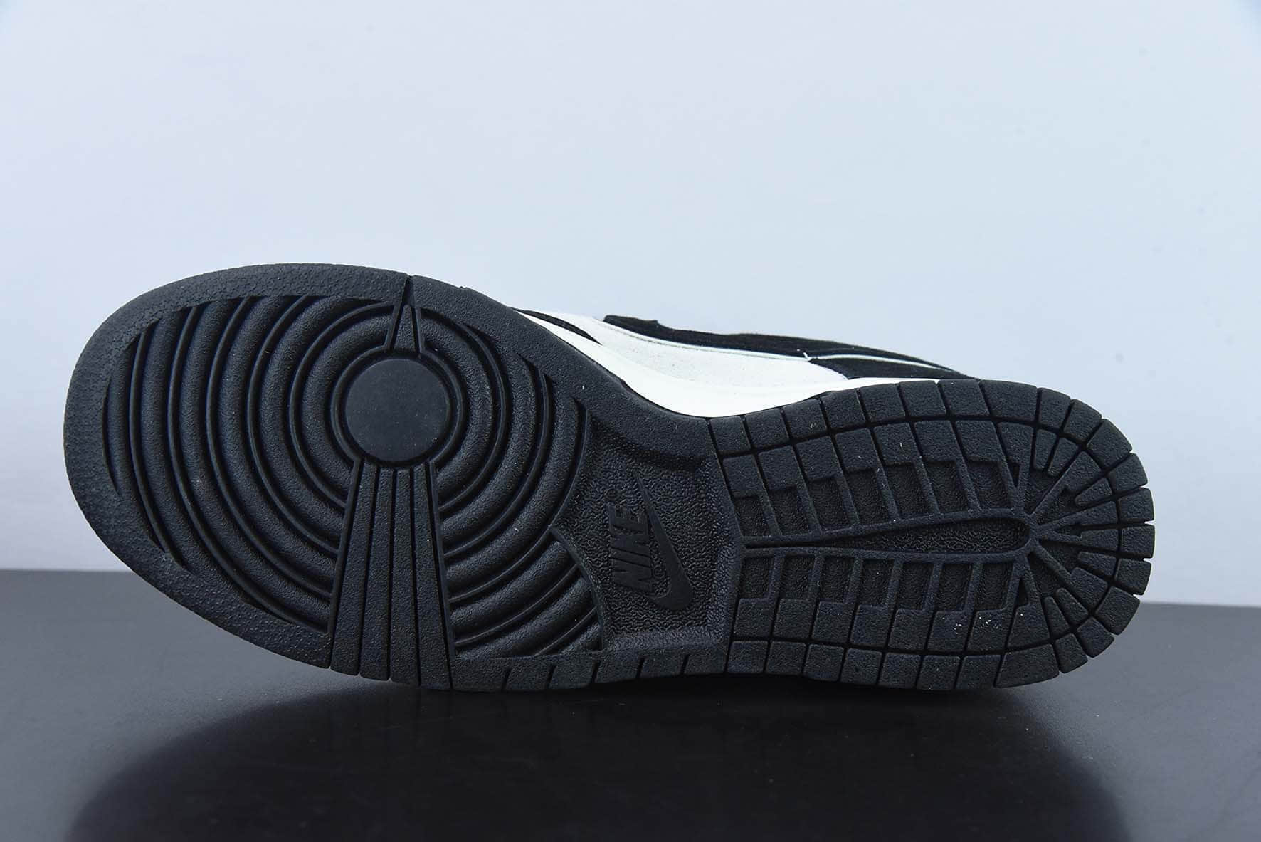 耐克Nike SB Dunk LowWhiteBlackPanda大友克洋联名麂皮黑白熊猫扣篮系列低帮休闲运动滑板板鞋纯原版本 货号:LF0039-988