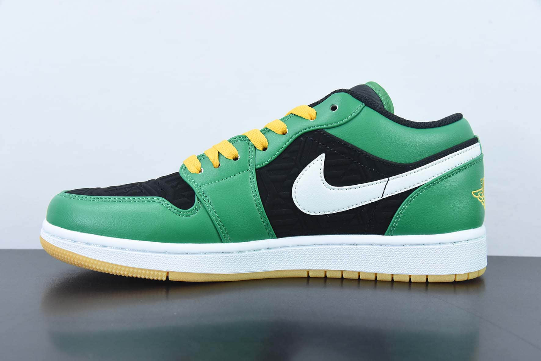 乔丹Air Jordan 1 LowTrue BlueAJ1乔丹一代黑绿白黄鞋带低帮经典复古文化休闲运动篮球鞋纯原版本 货号:DQ8422-300