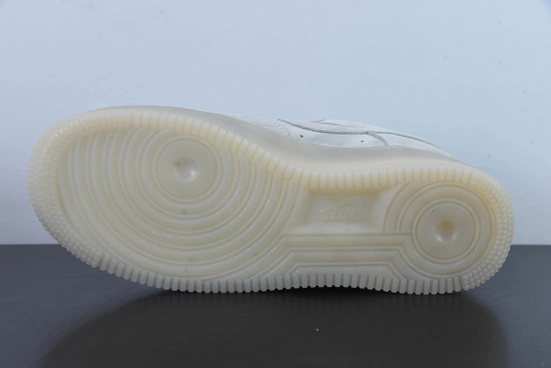 耐克Nike Air Force1 Low x Reigning Champ 卫冕冠军四代低帮空军一号休闲板鞋纯原版本 货号：AA1117-188