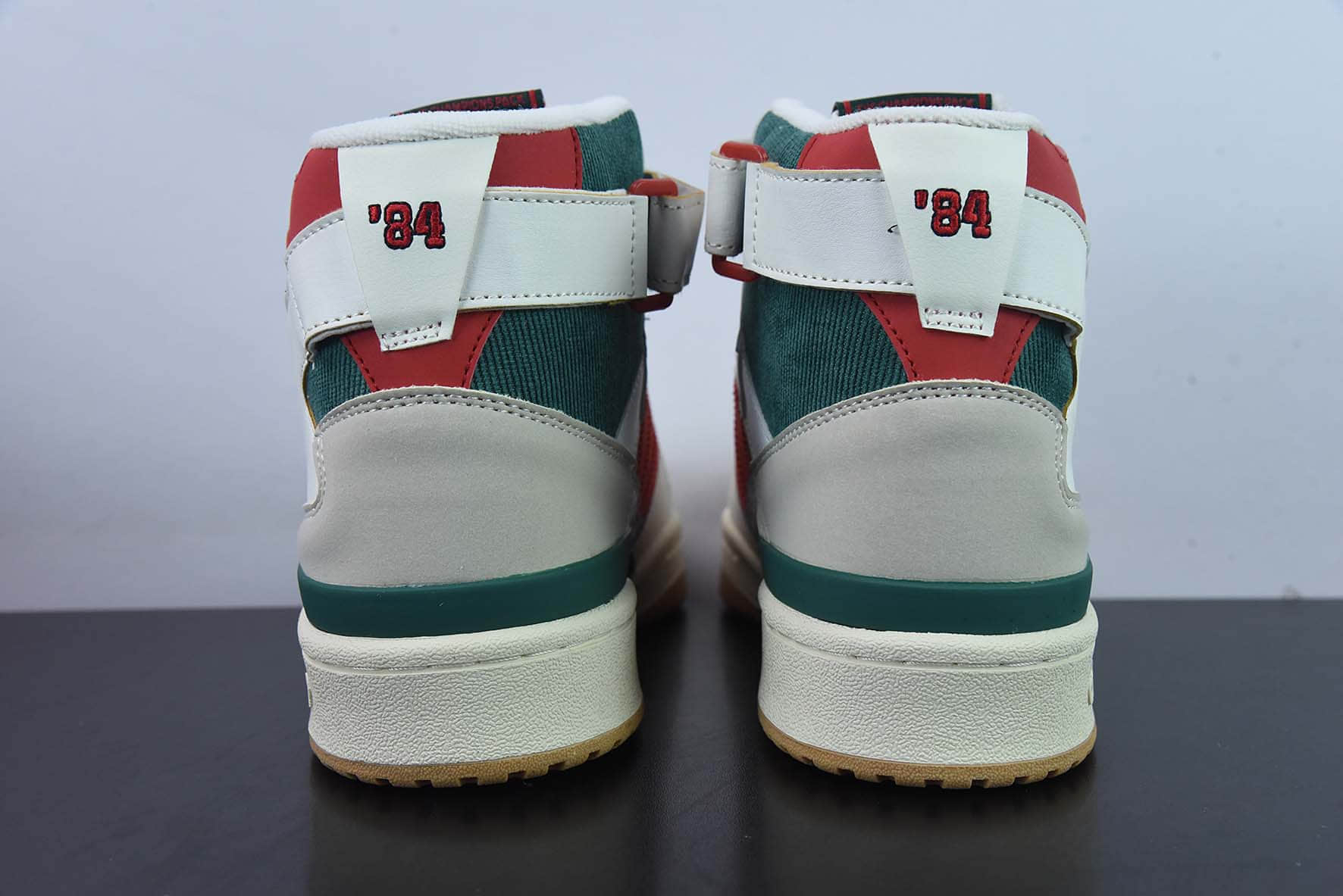 阿迪达斯Adidas Originals Forum 84 High 罗马系列皮革白绿红雄鹿魔术贴高帮复古系带百搭休闲运动板鞋纯原版本 货号:GX9055