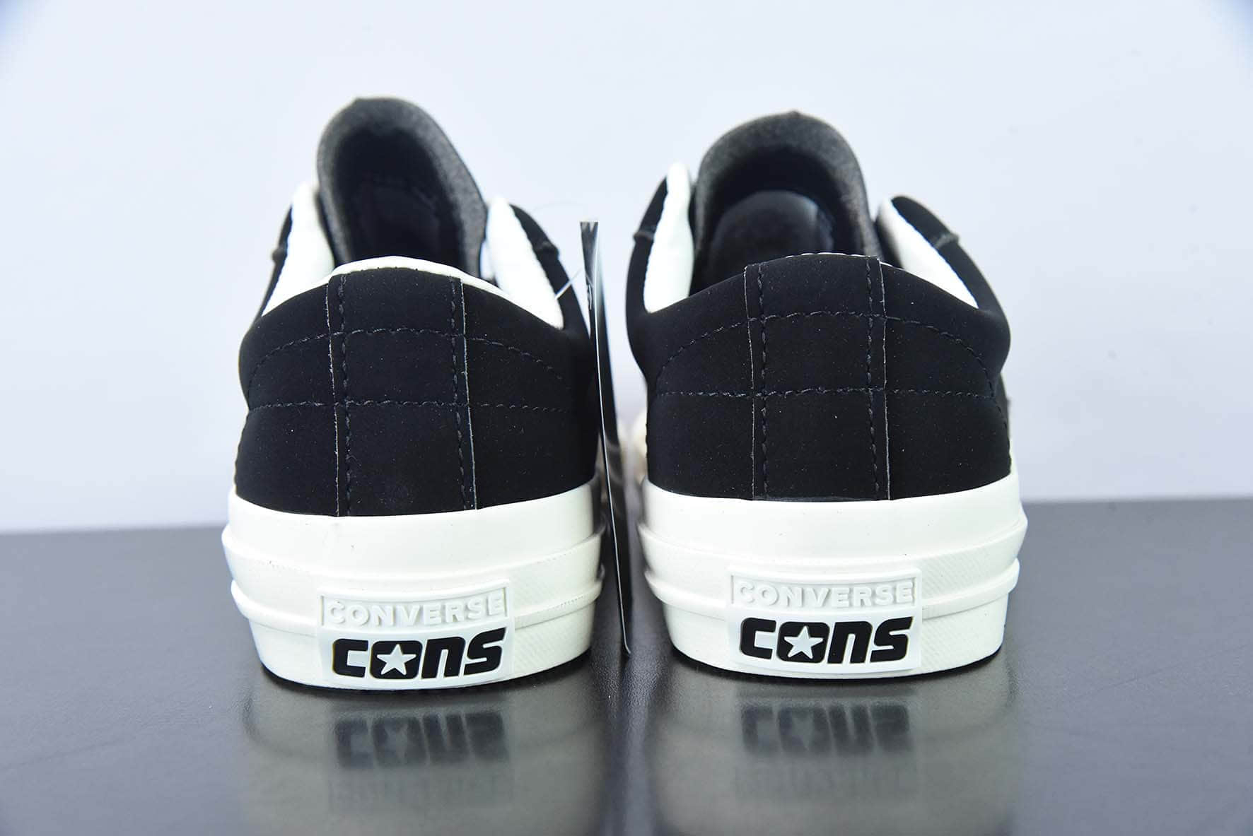 匡威Converse One Star Pro 黑色一星标匡威低帮复古休闲滑板鞋纯原版本 货号:A03674C