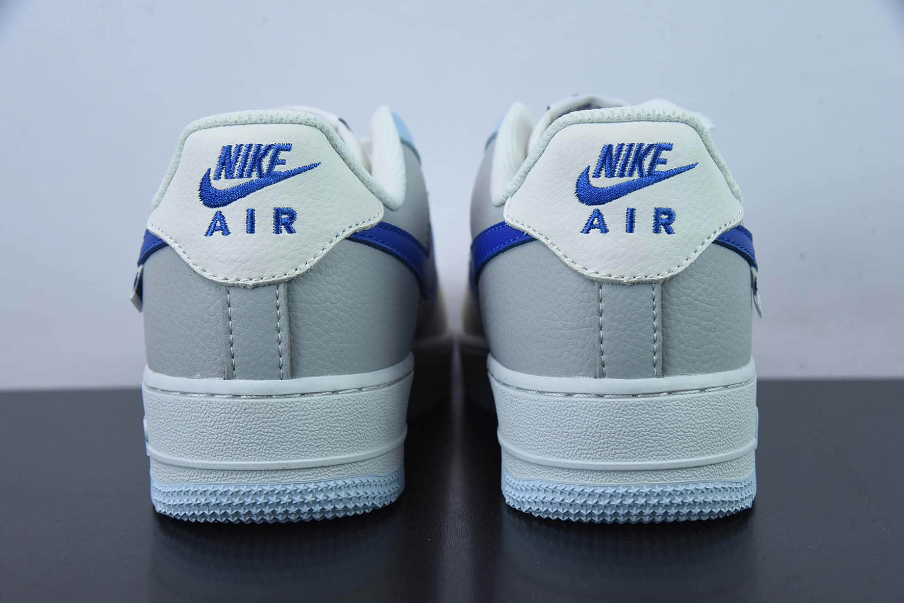 耐克Nike Air Force 1'07 Lowlvory Hyper Royal皮革米白蓝空军一号低帮休闲板鞋纯原版本 货号：FB1844-222