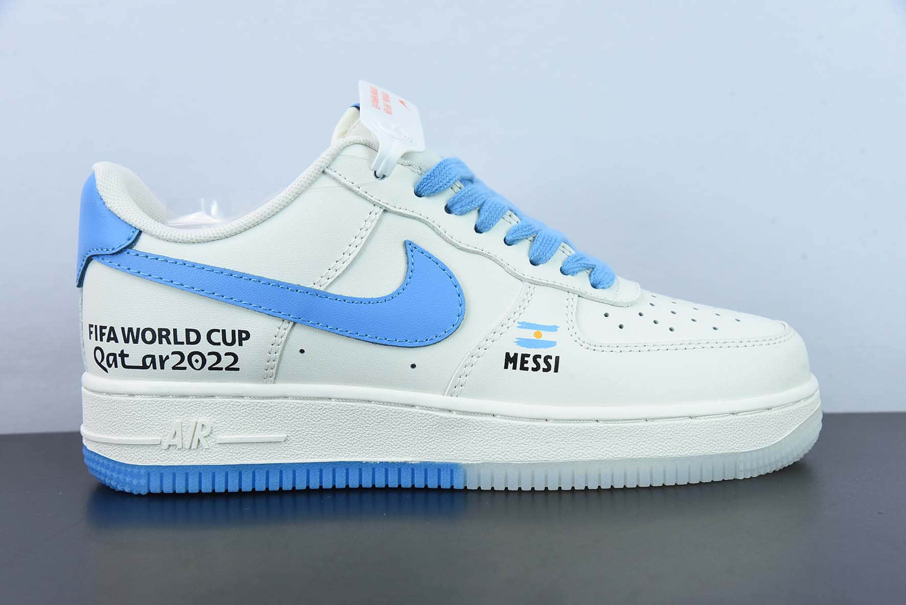 耐克NIke Air Force 1 '07 Low世界杯联名阿根廷—球王梅西空军一号低帮运动休闲板鞋纯原版本 货号：DR9868-800