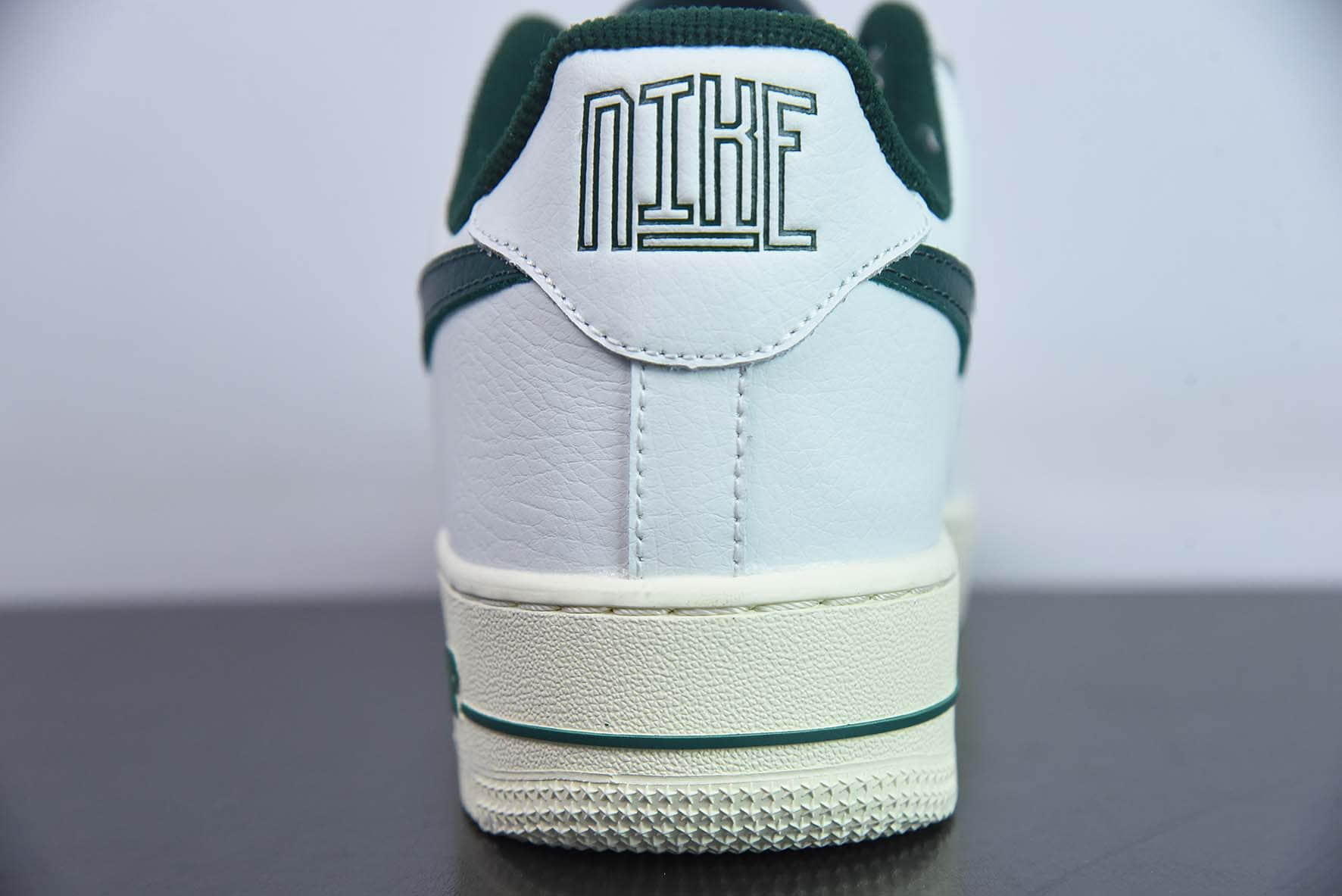 耐克Nike Air Force 1'07 LowCommand Force皮革白灰深绿氧化底空军一号低帮休闲板鞋纯原版本 货号:DR0148-102