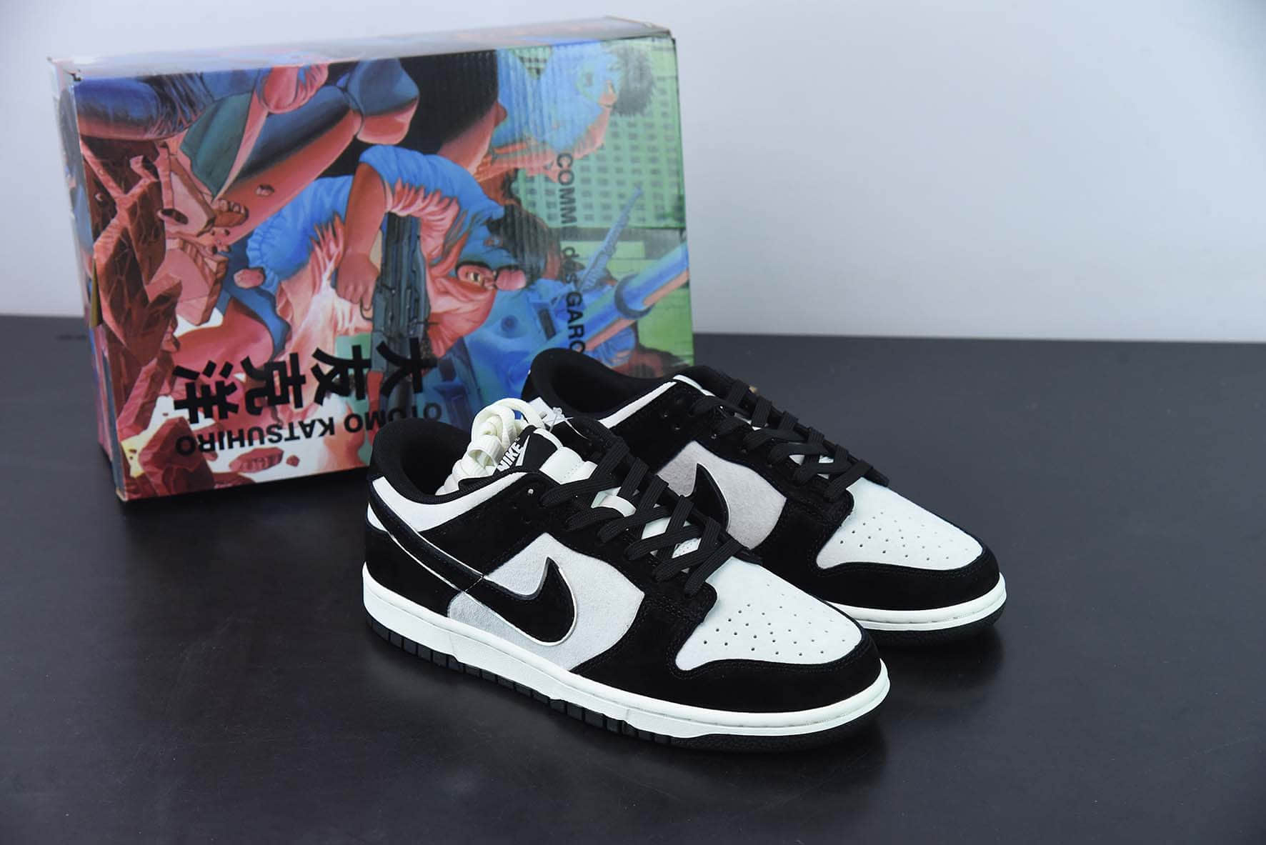 耐克Nike Otomo Katsuhiro x NK Dunk Low大友克洋联名款黑白熊猫低帮运动休闲板鞋纯原版本 货号： ST1391-100 