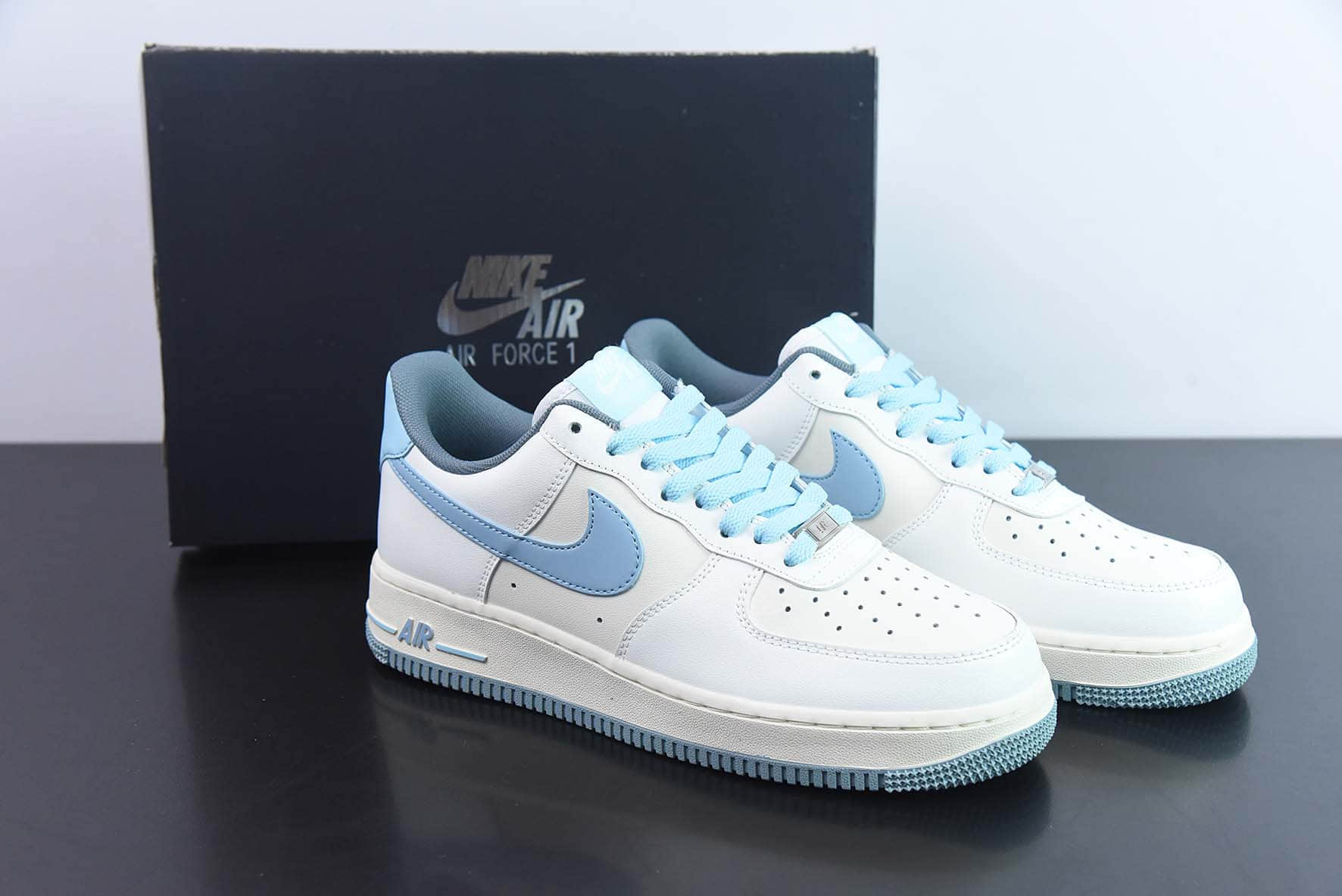 耐克Nike Air Force 1’07 LowBeige WhiteLight Blue皮革拼接白米浅蓝空军一号经典低帮百搭休闲运动板鞋纯原版本 货号：YY3188-101