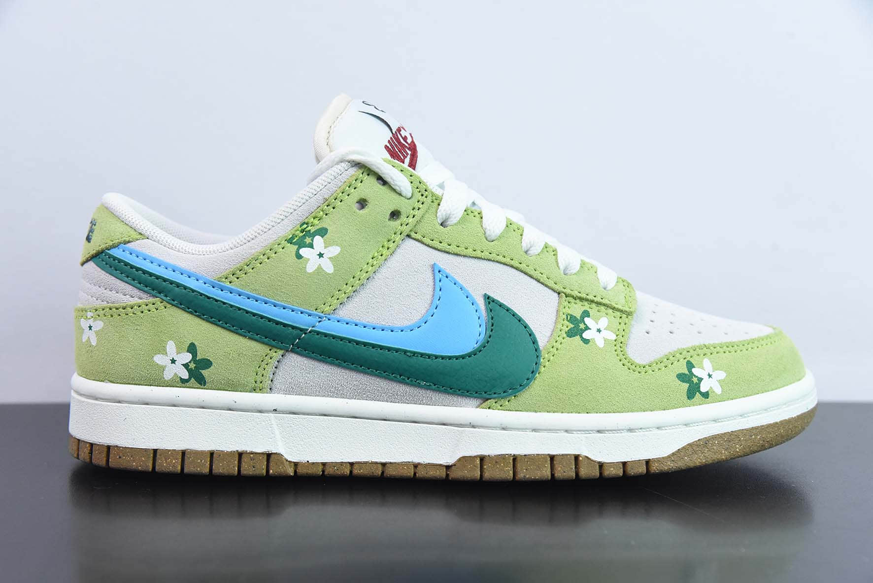 耐克Nike SB Dunk Low SE85 花朵苹果绿浅灰深绿蓝双钩扣篮系列低帮休闲运动滑板板鞋纯原版本 货号：DO9457-125