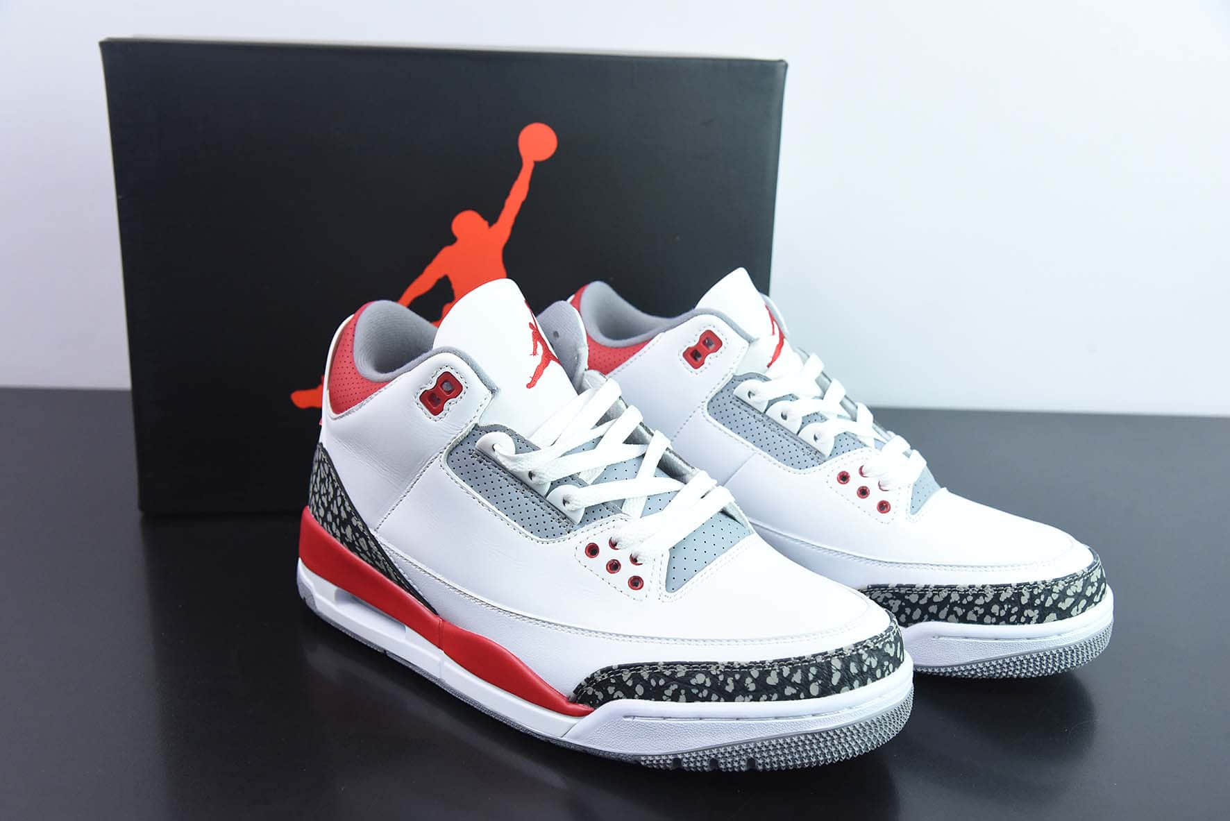 乔丹Air Jordan AJ3 白红爆裂纹男子文化篮球鞋纯原版本 货号:DA3707-160