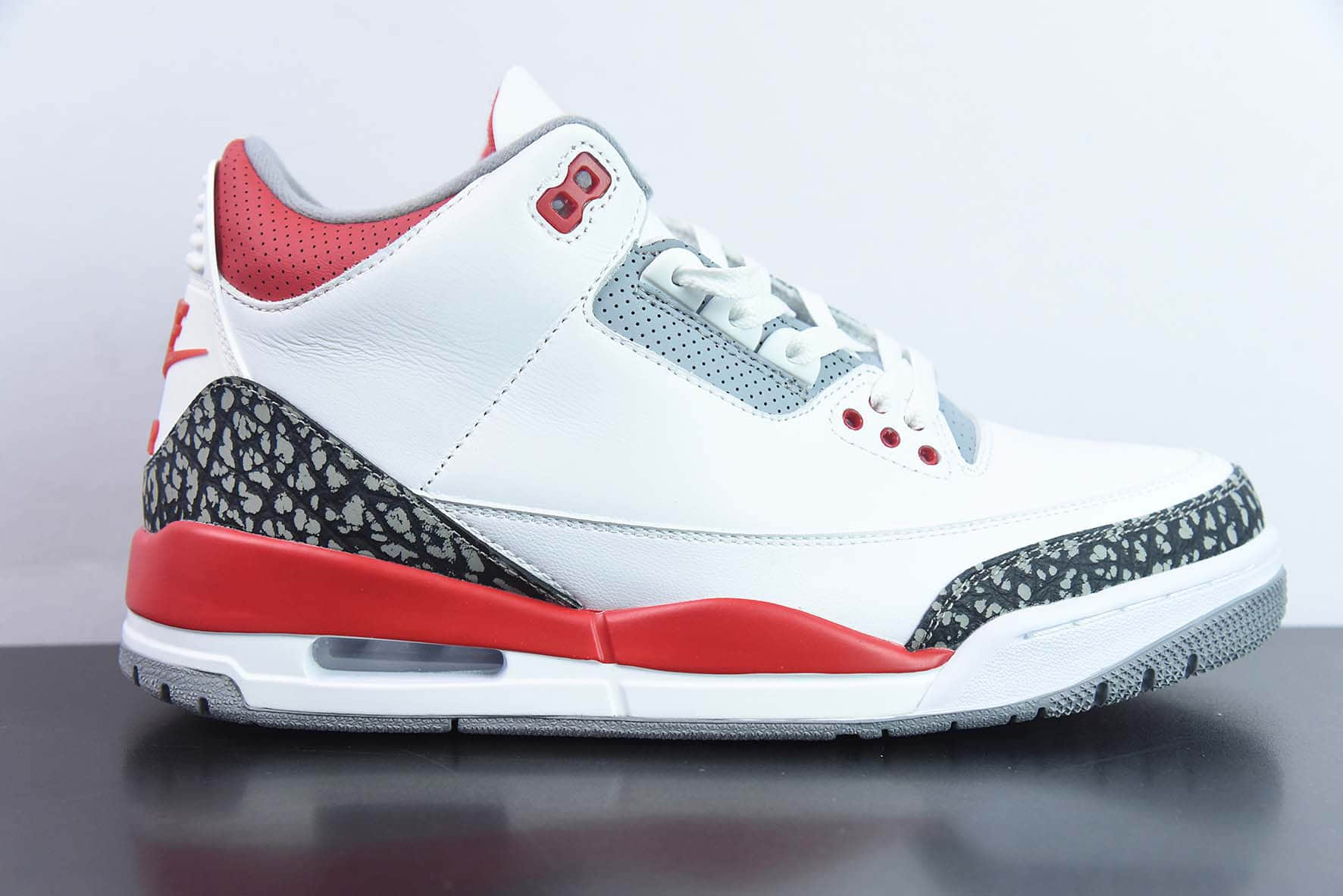 乔丹Air Jordan AJ3 白红爆裂纹男子文化篮球鞋纯原版本 货号:DA3707-160