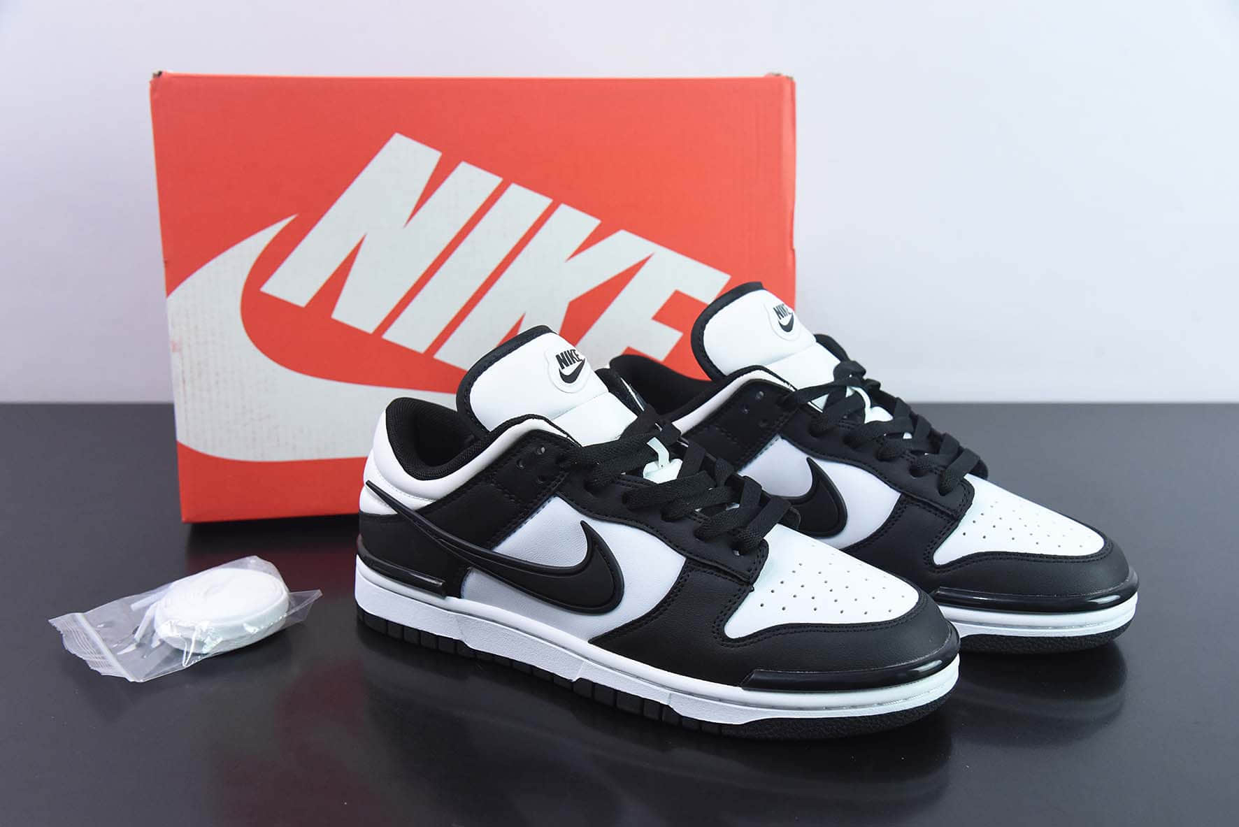 耐克Nike Dunk Low Twist Panda 变异黑白熊猫SB低帮休闲滑板鞋纯原版本 货号:DZ2794-001