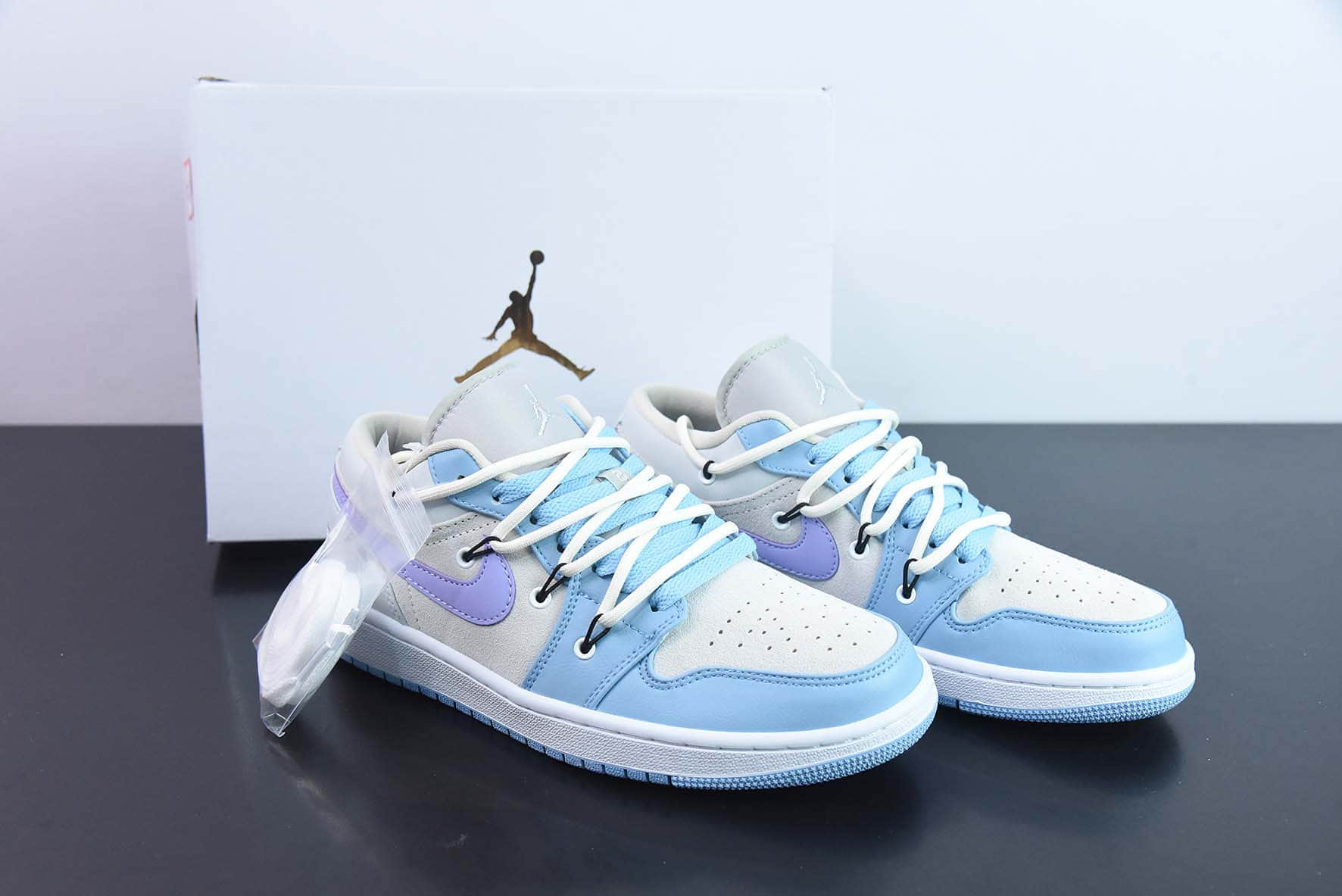 乔丹Air Jordan 1 Low AJ1大学蓝灰蓝绑带款低帮篮球鞋纯原版本 货号：DC0774-050 