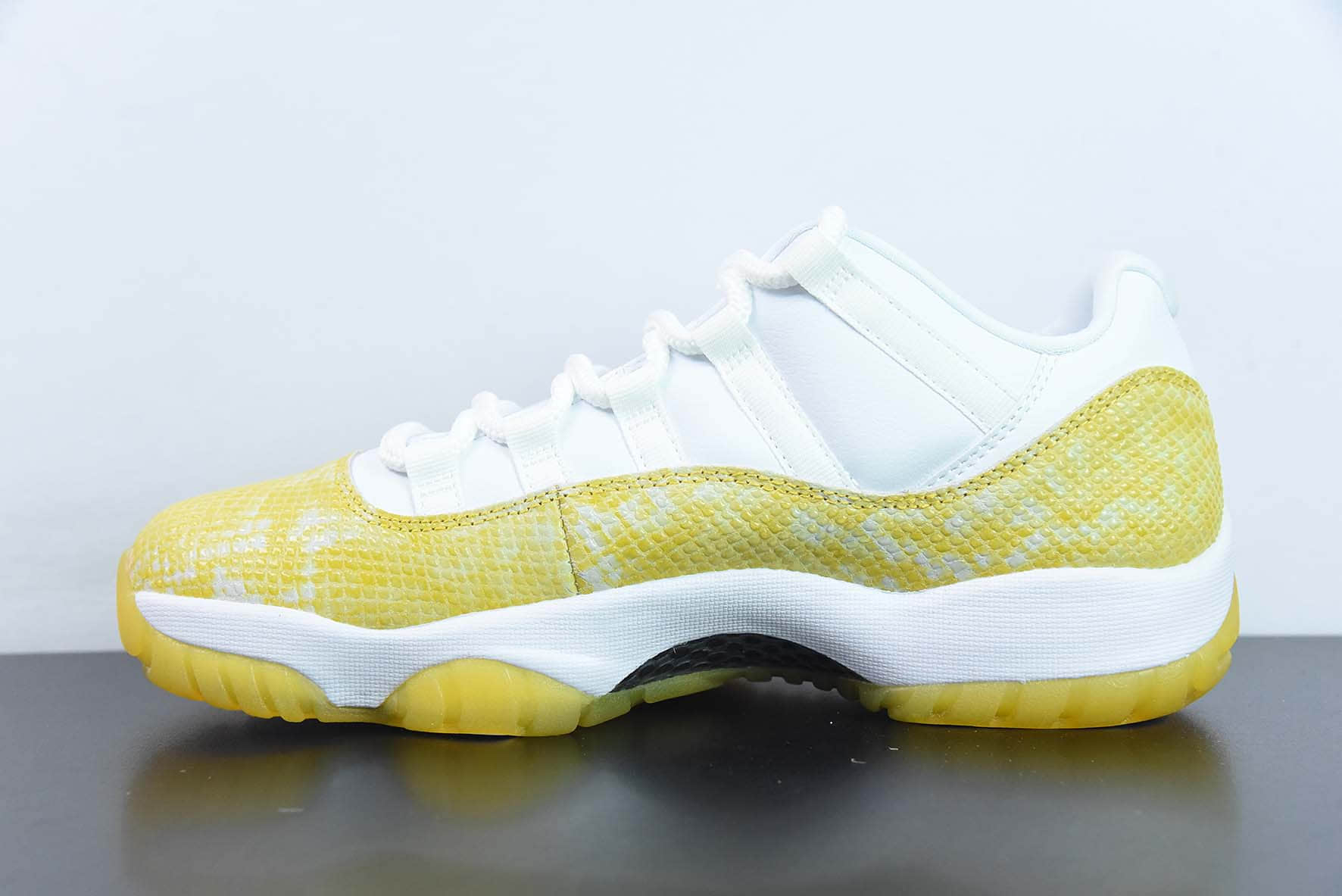 乔丹Air Jordan 11 Low Yellow SnakeskinAJ11 复刻黄色蛇纹低帮实战篮球鞋纯原版本 货号：AH7860-107 