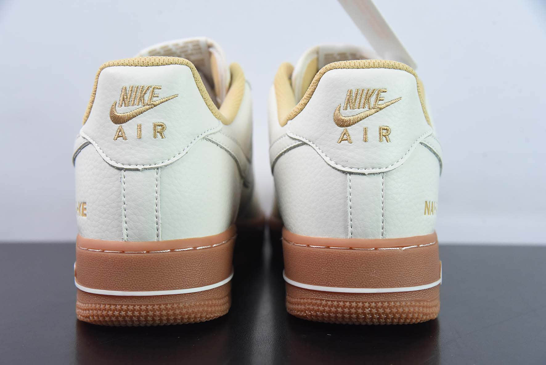 耐克Nike Air Force 1 Low NAI-KE白棕印花生胶空军一号低帮运动休闲板鞋纯原版本 货号：NK0621-988