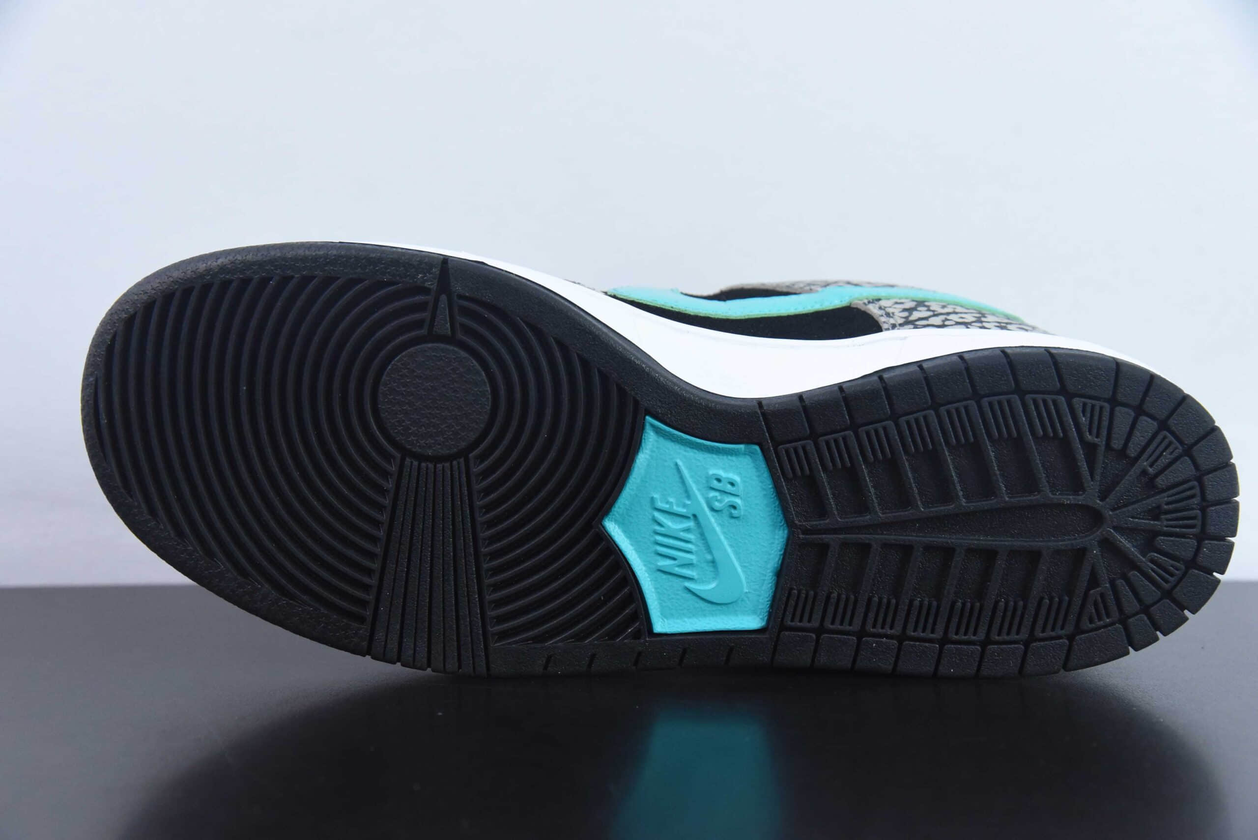 耐克Nike Dunk Low Pro “clear jade” 大象爆裂纹SB低帮运动休闲板鞋纯原版本 货号：BQ6817-009 