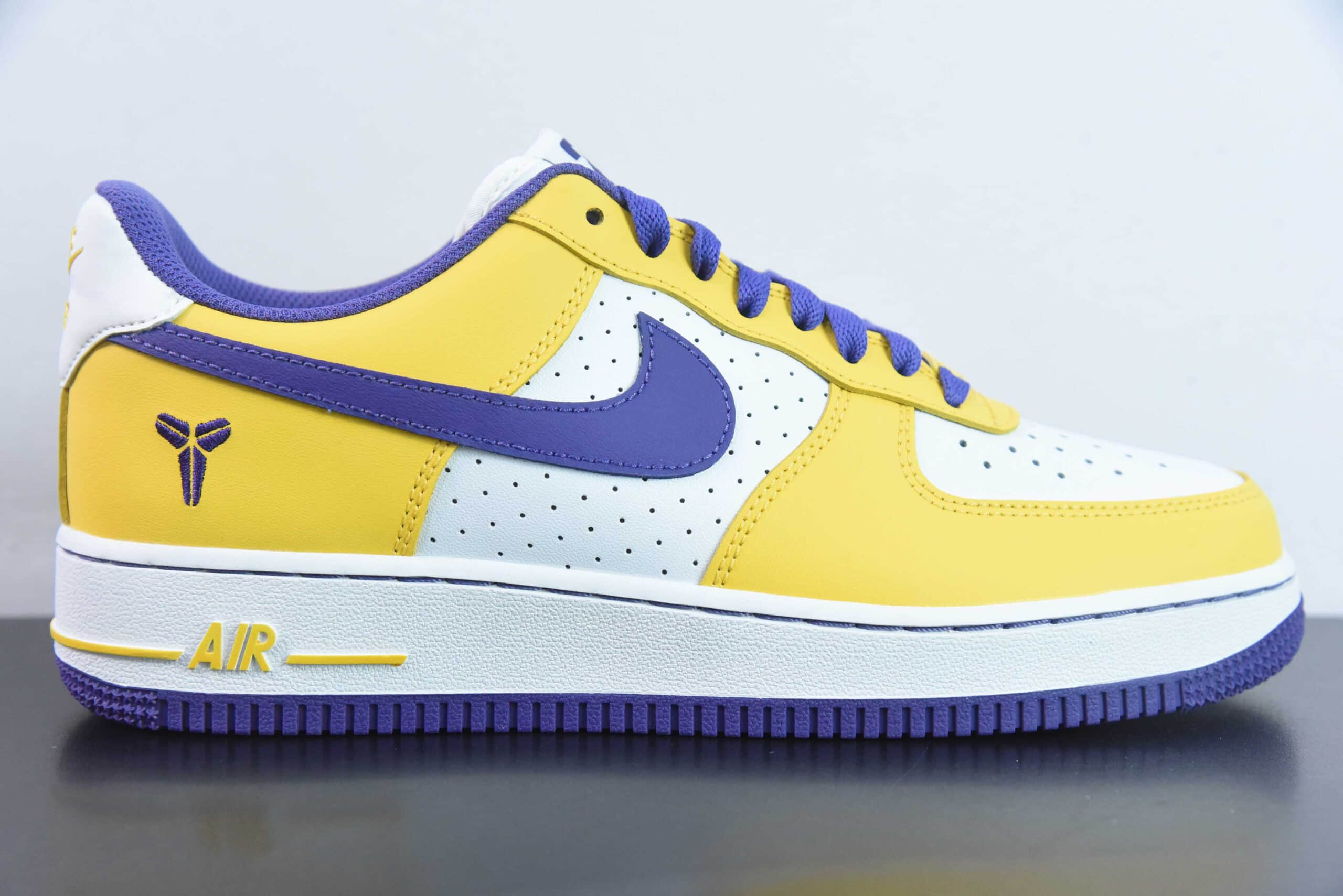 耐克Nike Kobe Bryant x NK Air Force 1 Low Retro QS科比限定白紫黄紫金湖人空军一号低帮休闲板鞋纯原版本 货号:FZ1151-100