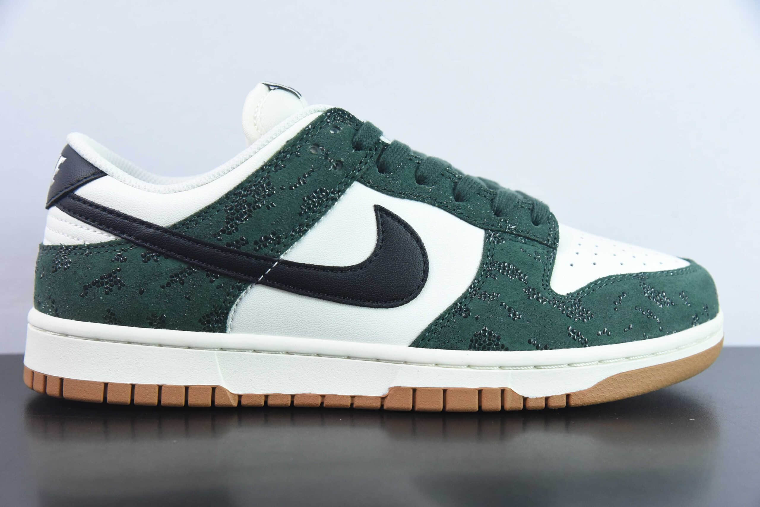耐克Nike SB Dunk Low “SKU” 白深绿蛇纹SB低帮休闲滑板鞋纯原版本 货号:FQ8893-397
