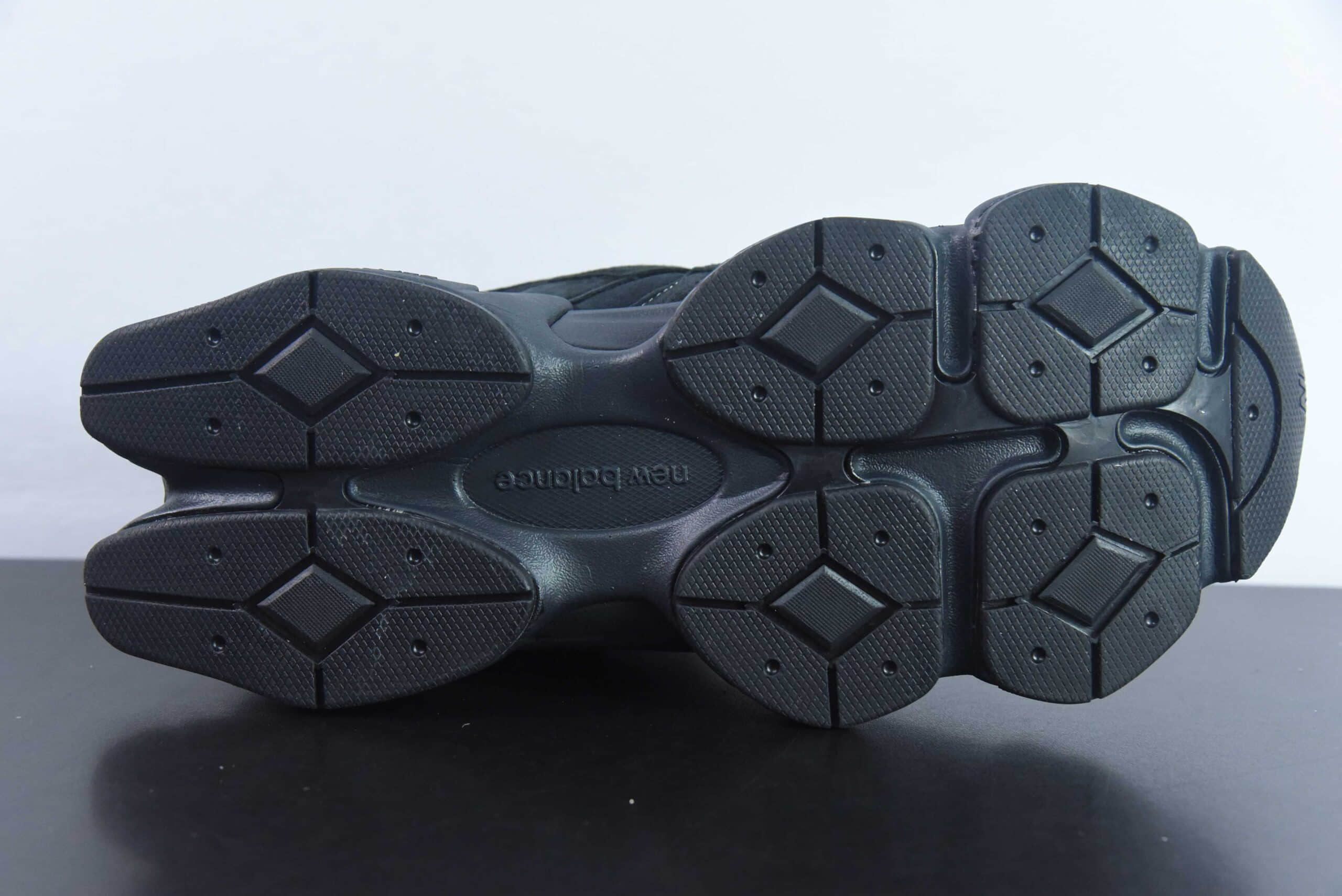 新百伦New Balance 9060”Triple Black“武士黑灰反光9060系列复古百搭老爹风小象蹄休闲运动跑步鞋纯原版本 货号:U9060BPM