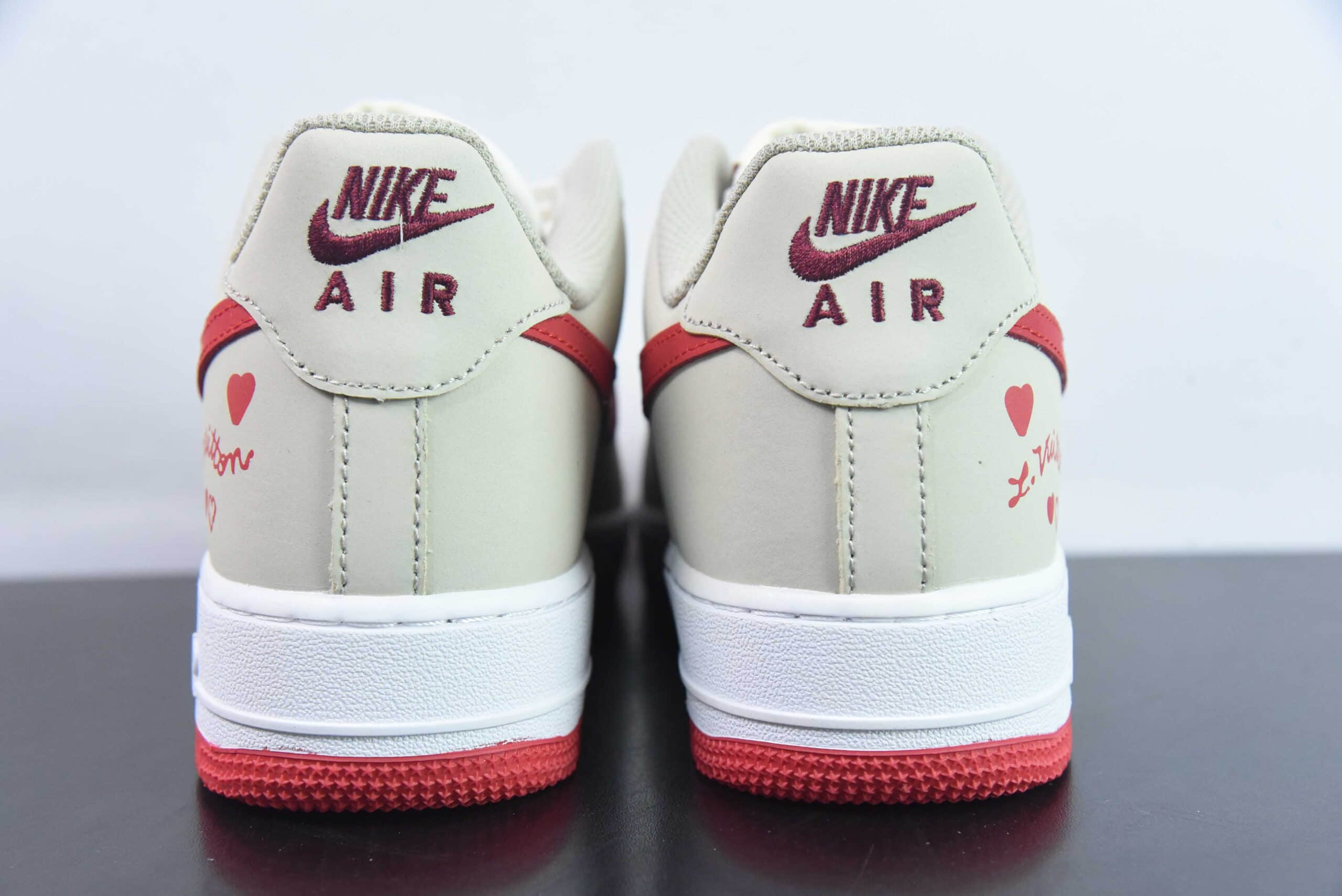 耐克NIke Air Force 1 '07 Low “LV联名爱心情人节”空军一号低帮休闲板鞋纯原版本 货号:BS9055-722