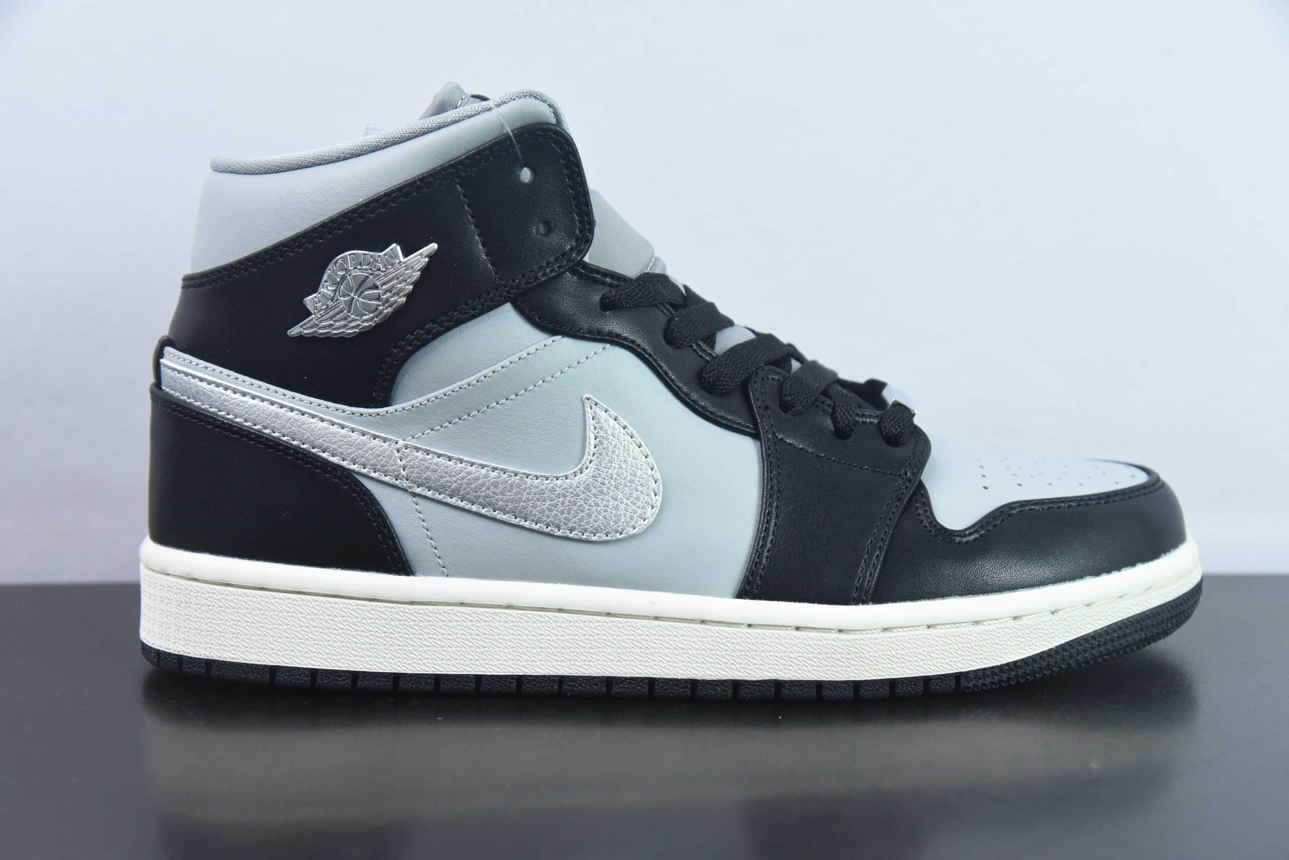 乔丹Air Jordan 1 Mid SE Black Chrome AJ1烟熏熊猫中帮篮球鞋纯原版本 货号:FB9892-002