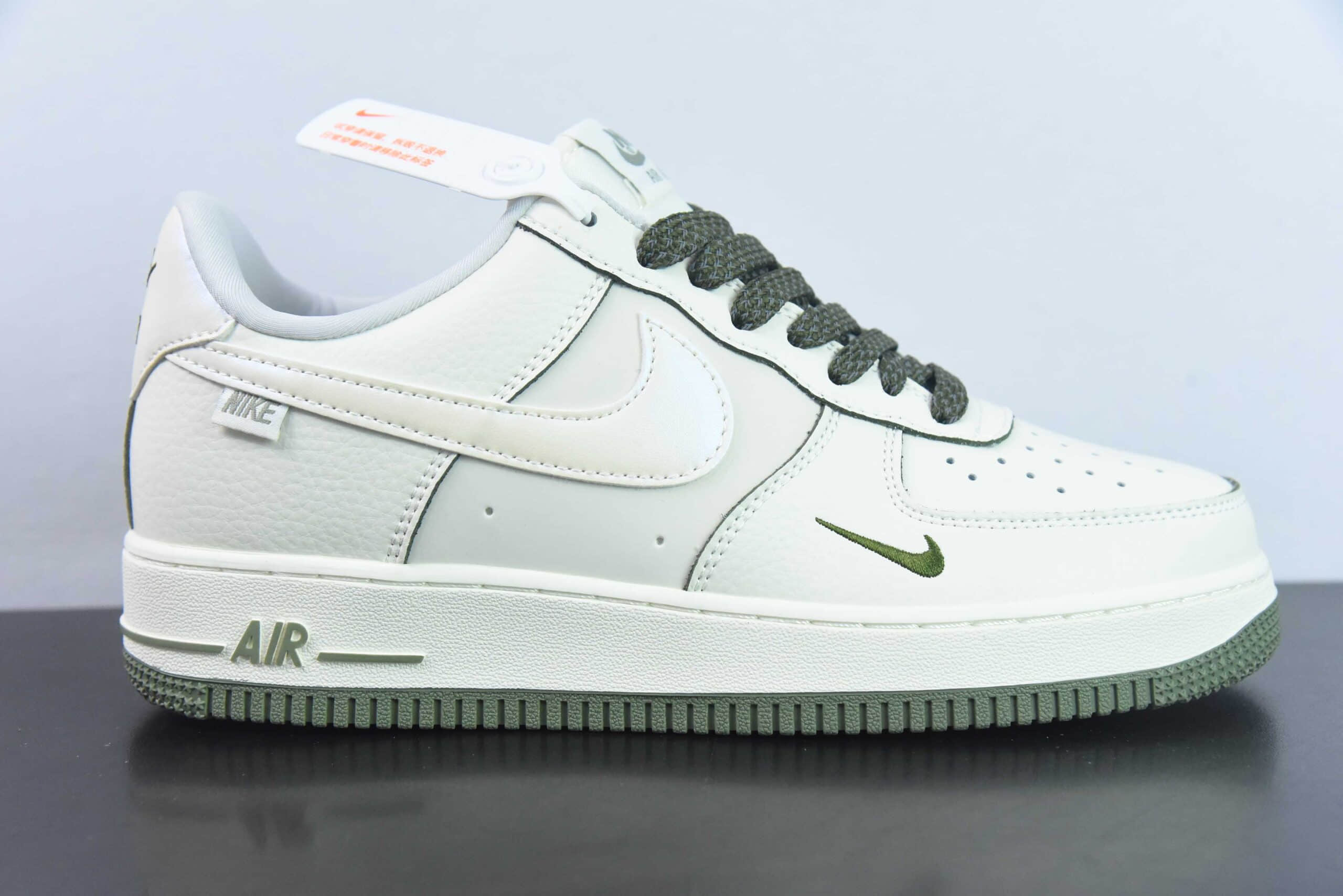 耐克Nike By You Air Force 1'07 Low Retro SP珠光米白橄榄绿小钩空军一号低帮经典百搭休闲运动板鞋纯原版本 货号：DD9915-711 
