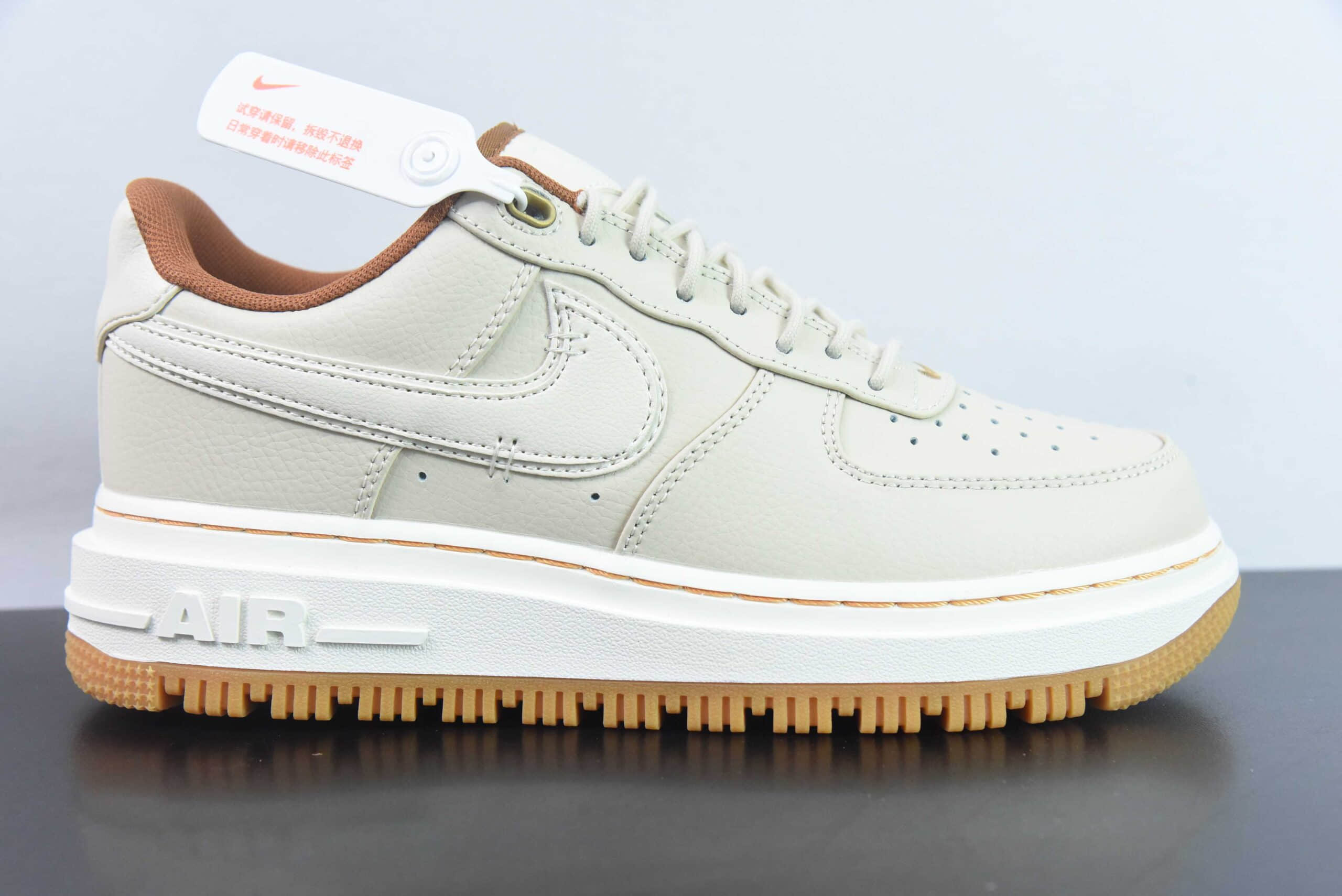 耐克Nike Air Force 1 Low Luxe 米白色空军一号低帮厚底休闲运动板鞋纯原版本 货号：DB4109-200 