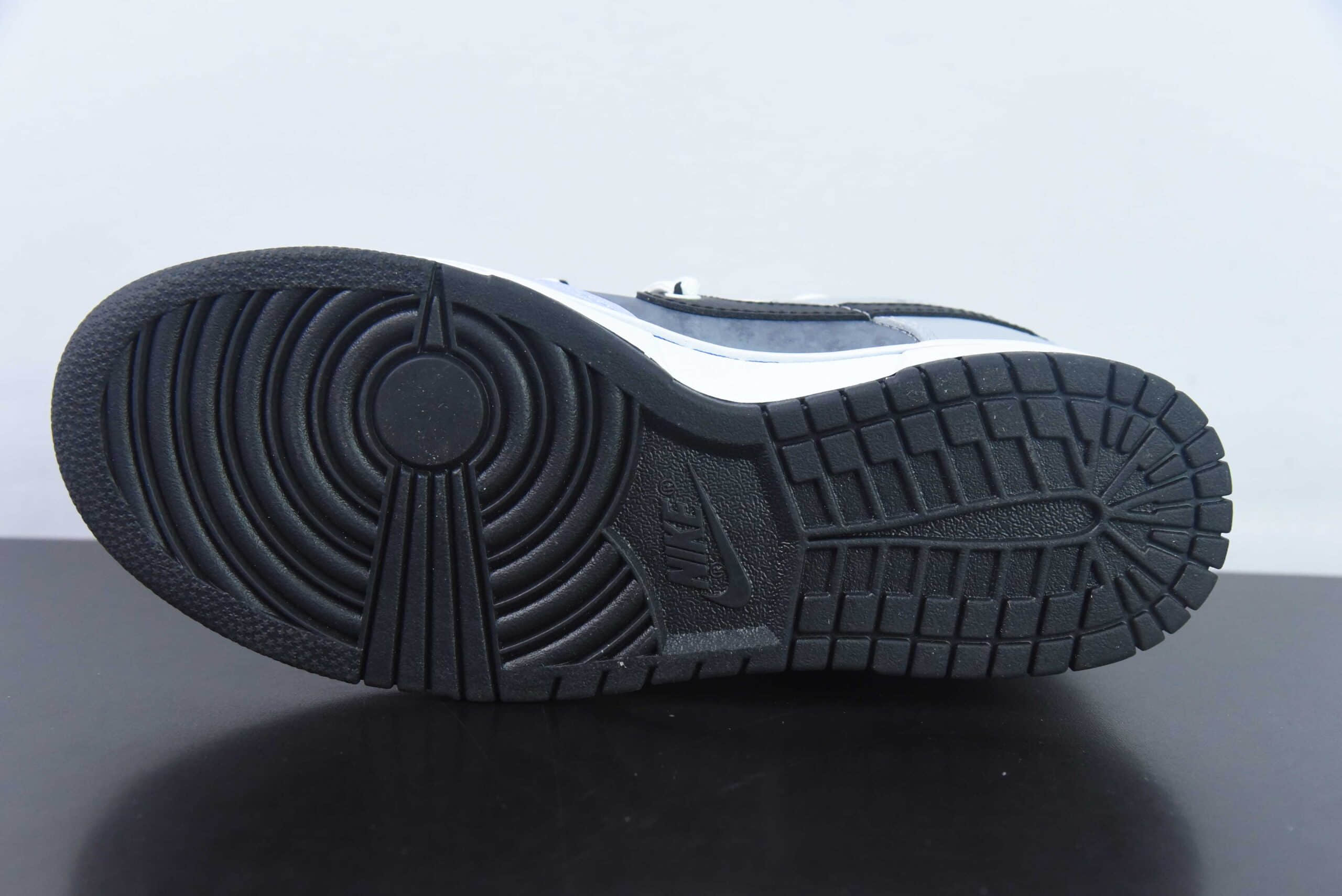 耐克Nike Dunk Low Fzbb 小雏菊情人节礼盒泼墨扎染单身贵族 SB绑带低帮休闲板鞋纯原版本 货号: DD3363-002