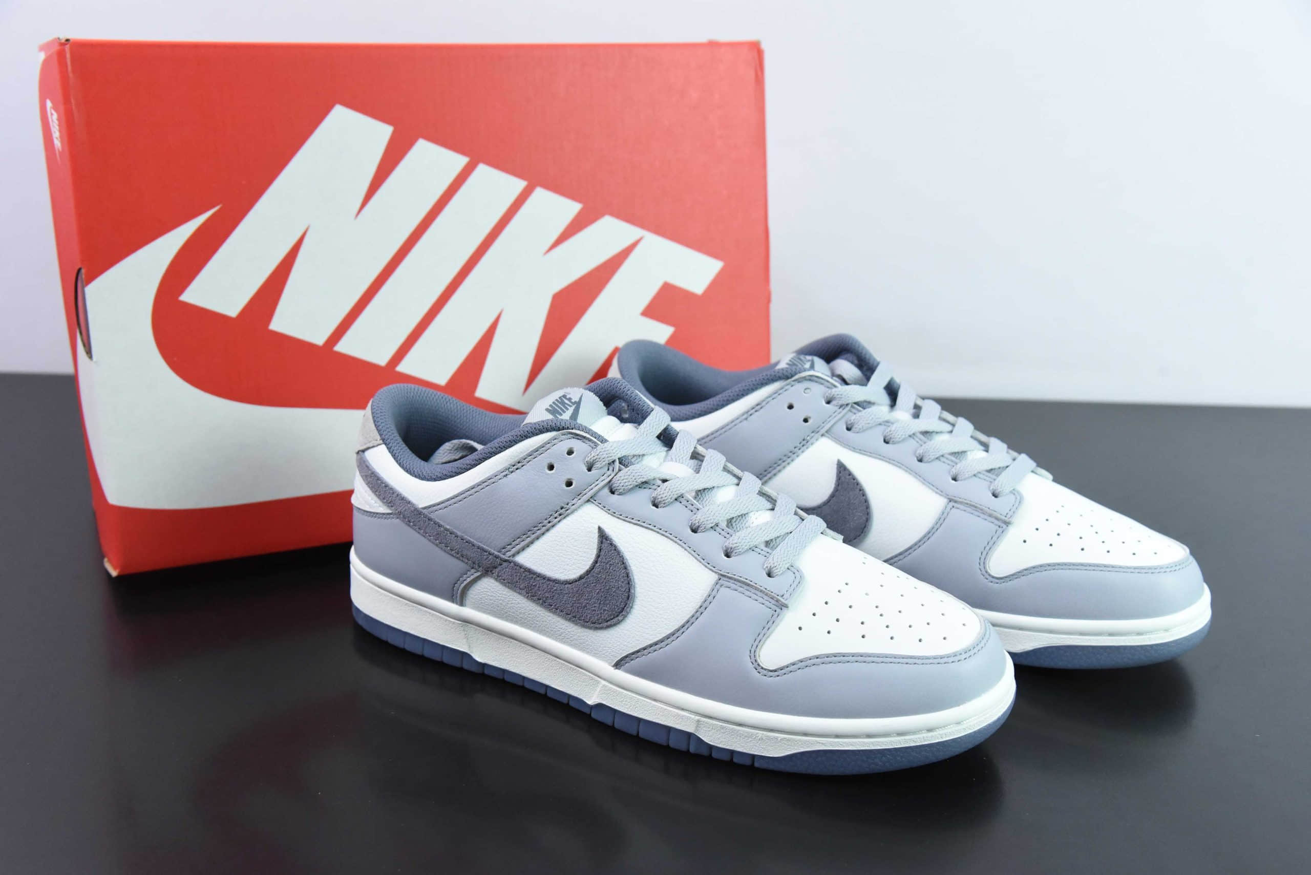 耐克Nike Dunk Low SE 雾霾灰紫SB低帮休闲滑板鞋纯原版本 货号：FJ4188-100