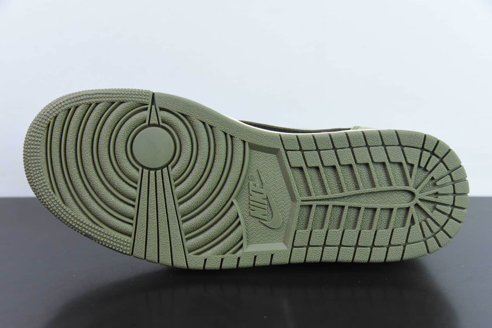 乔丹Travis Scott x Air Jordan AJ1 Low OG SP TS联名军绿倒钩7.0低帮文化篮球鞋纯原版本 货号:DM7866-002